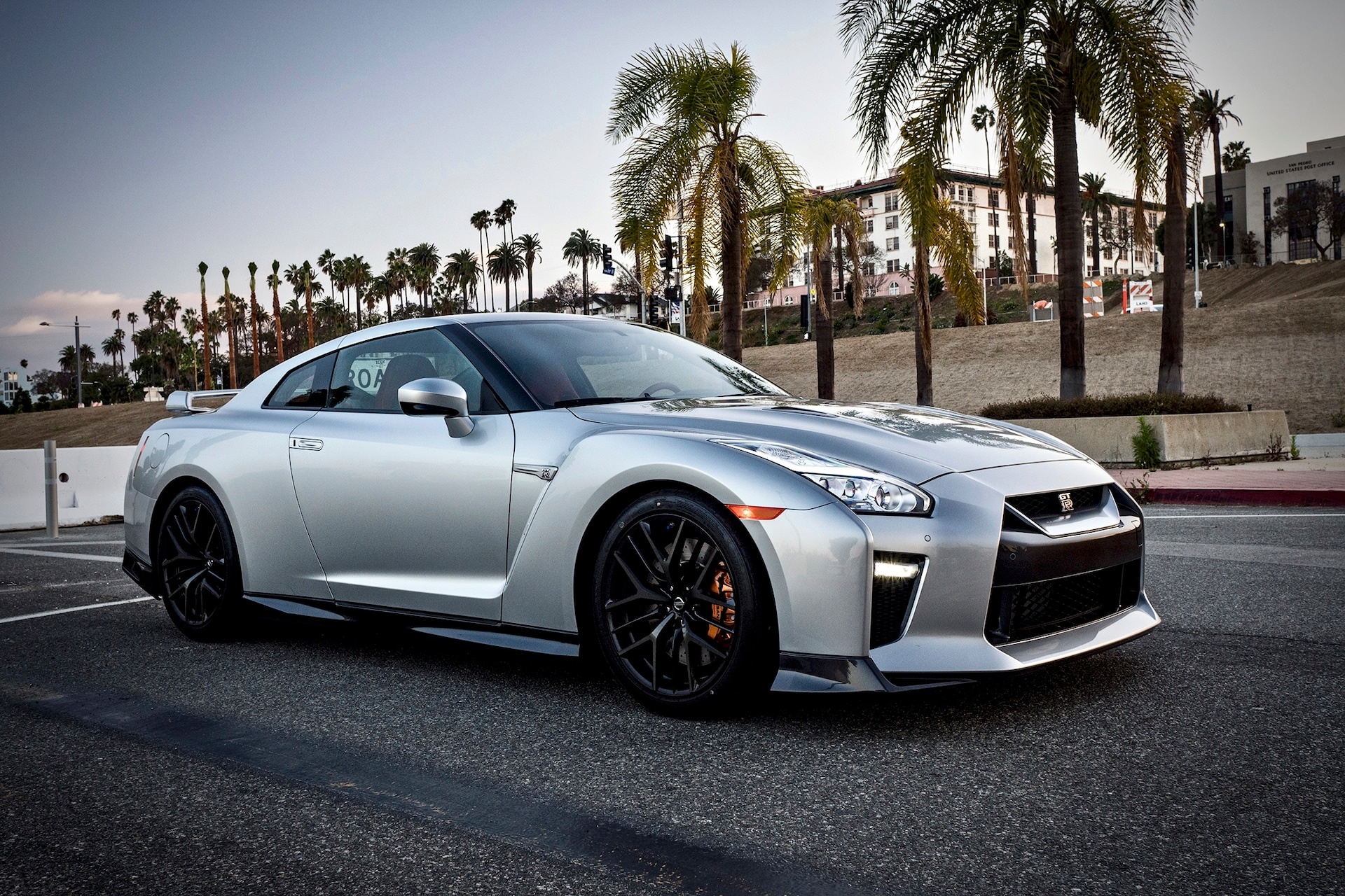 Nissan GT-R, Luxurious interior, Premium details, Automotive sophistication, 1920x1280 HD Desktop