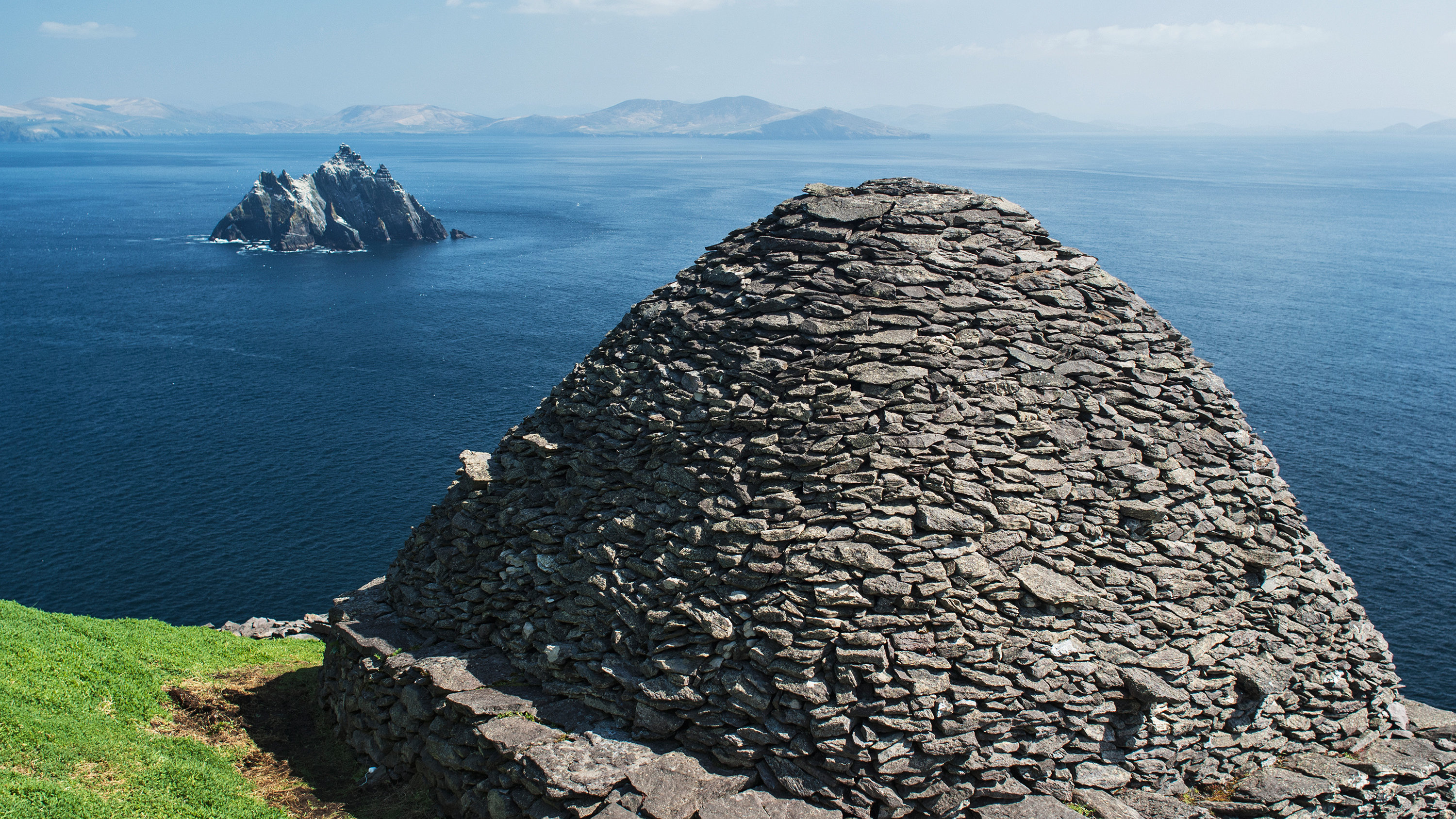 Skellig Michael, Star Wars appearance, Spoiler alert, The New York Times, 3000x1690 HD Desktop