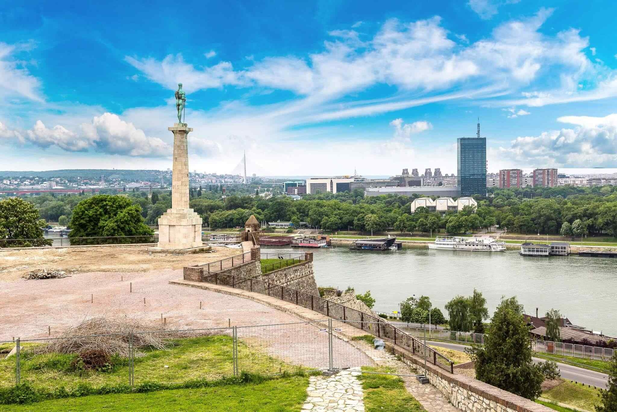Belgrade, Exciting travelonica, Serbia, Majestic orthodox cathedral, 2050x1370 HD Desktop