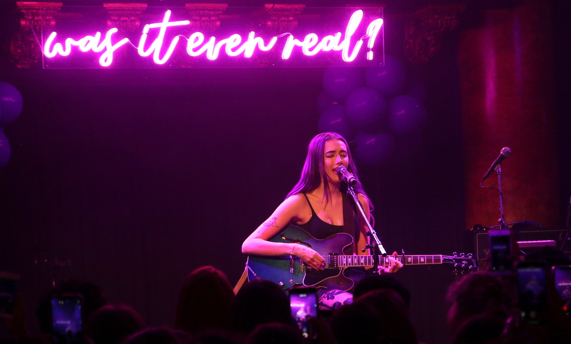 Olivia O'Brien, Olivia O'Brien video interview, Candid debut album, 1920x1160 HD Desktop