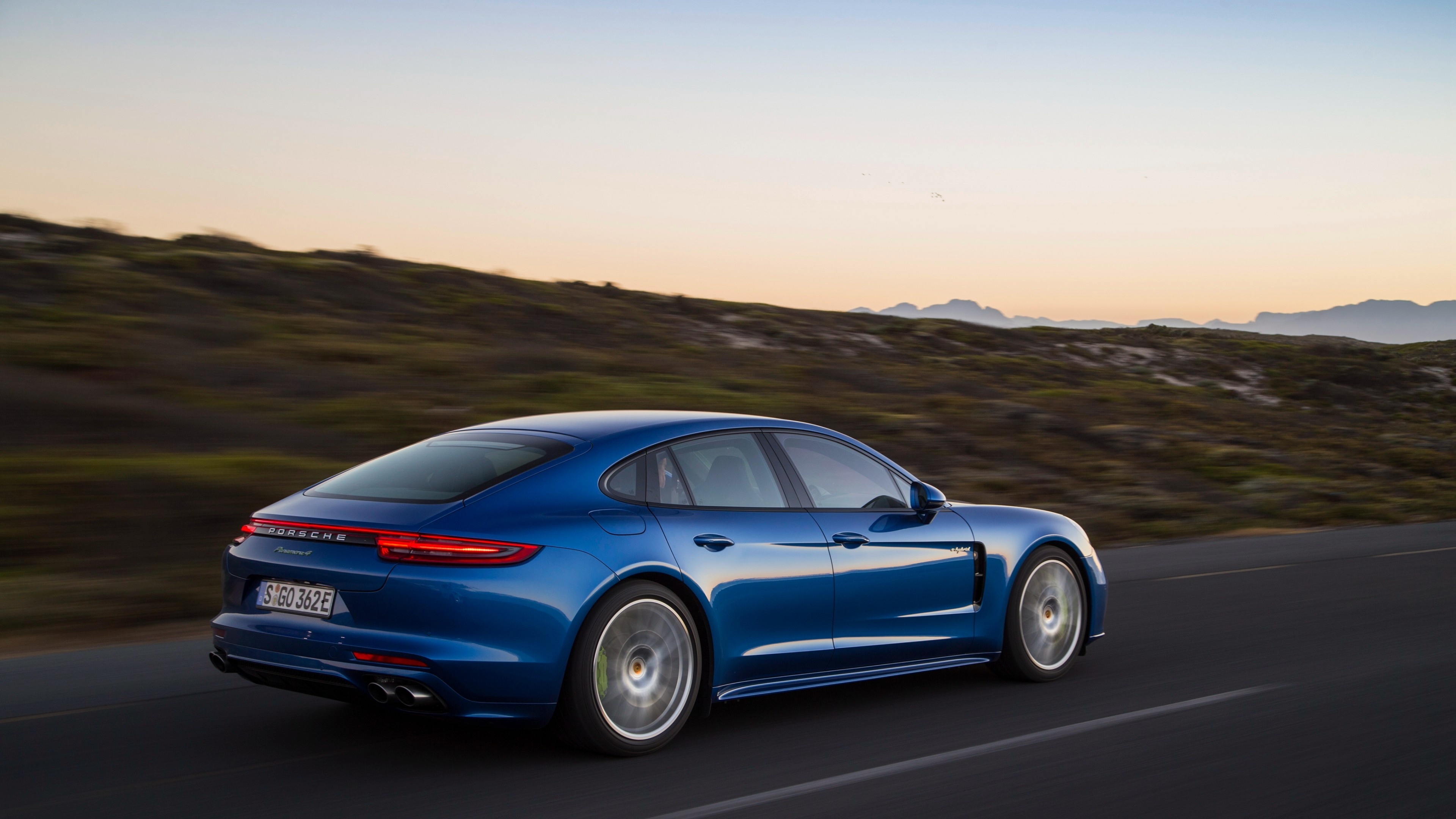 Porsche Panamera, 4 E-Hybrid, 2018 model year, Auto, 3840x2160 4K Desktop