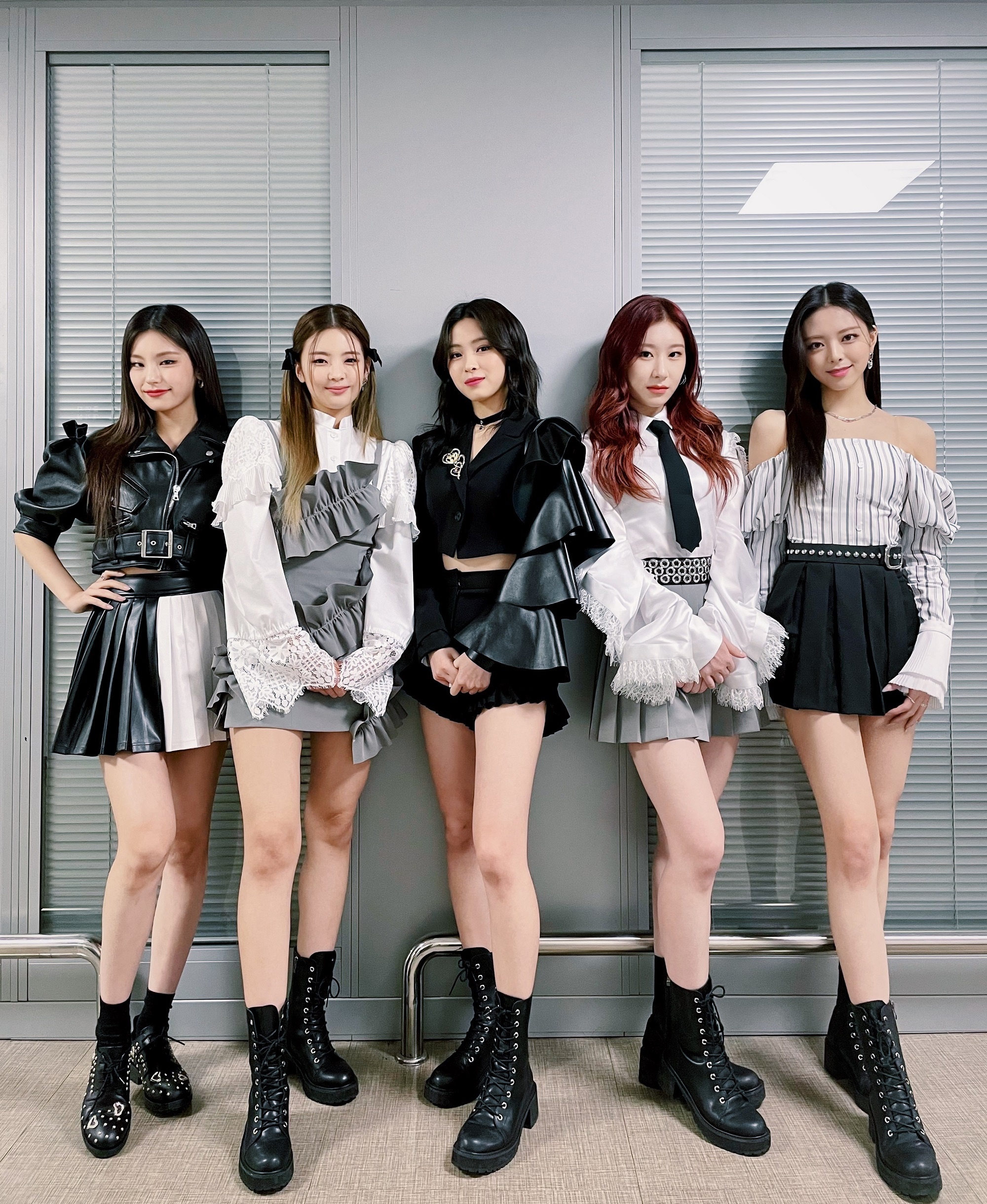 ITZY (K-pop), Kpop image board, Asian, 2000x2440 HD Phone