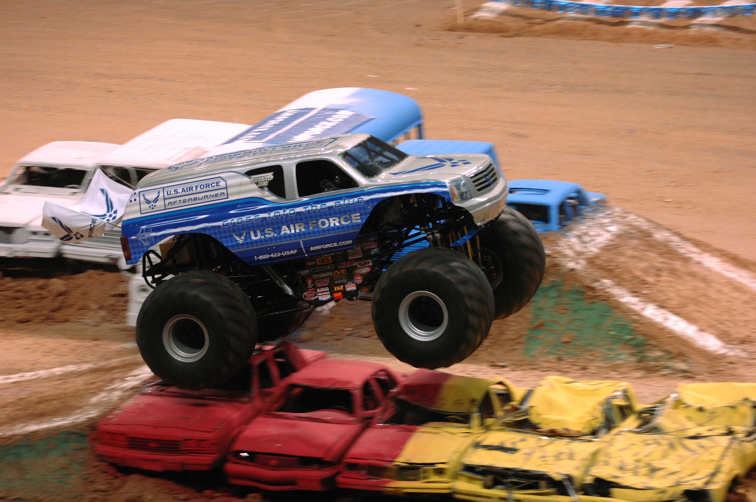 Monster Truck, Wheel show, Racing competition, Power and obstacles, 3000x2000 HD Desktop