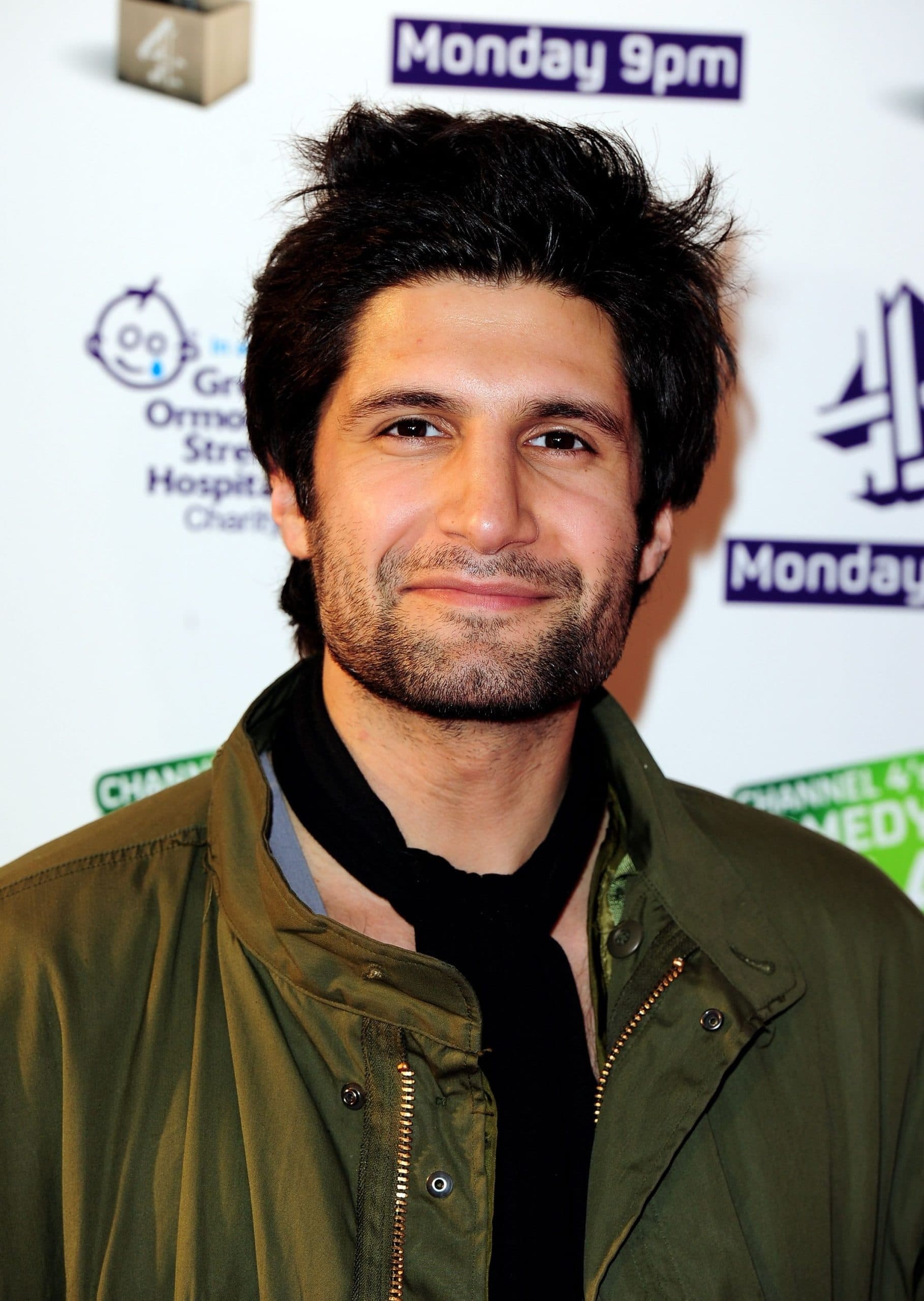 Kayvan Novak movies, Biography height girlfriend, Net worth married, 1820x2560 HD Phone