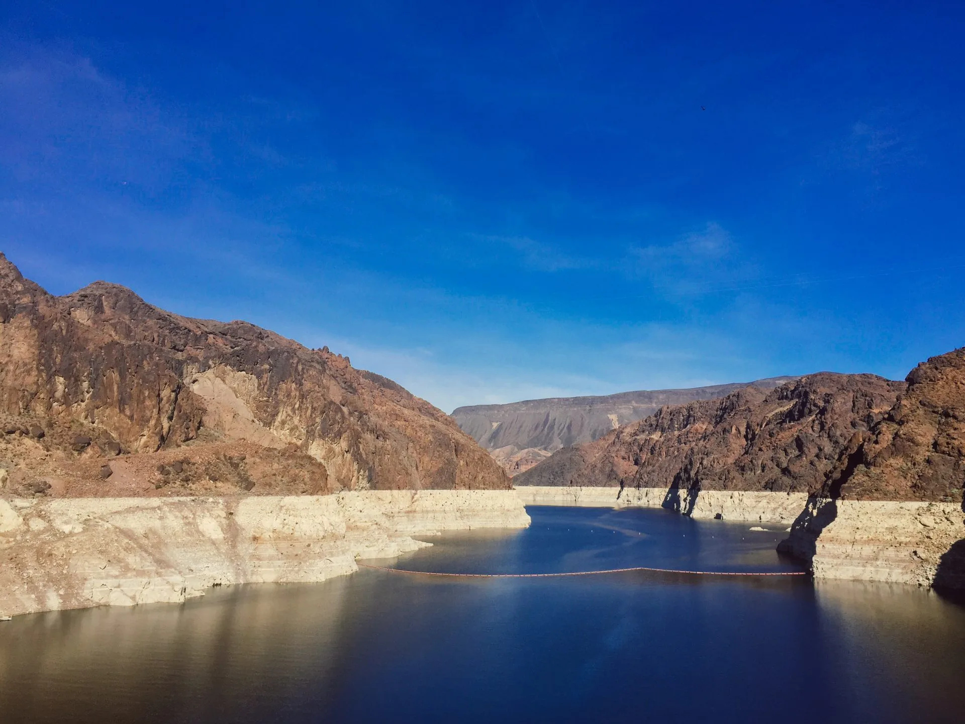 Lake Mead, Hoover Dam essentials, Travel tips, Must-visit attraction, 1920x1440 HD Desktop