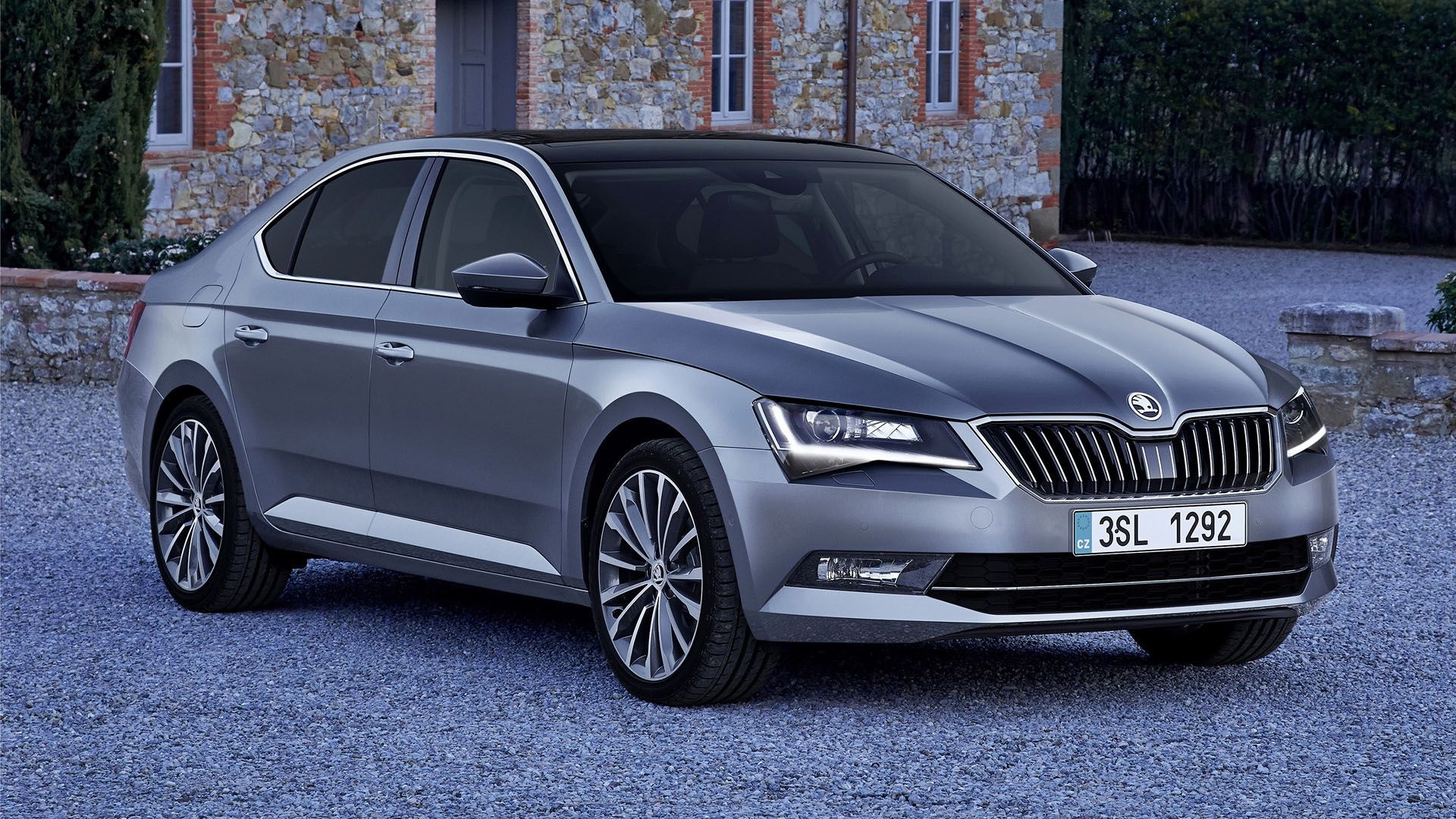 Skoda Superb, Top-notch wallpapers, Enhanced features, Striking appearance, 1920x1080 Full HD Desktop