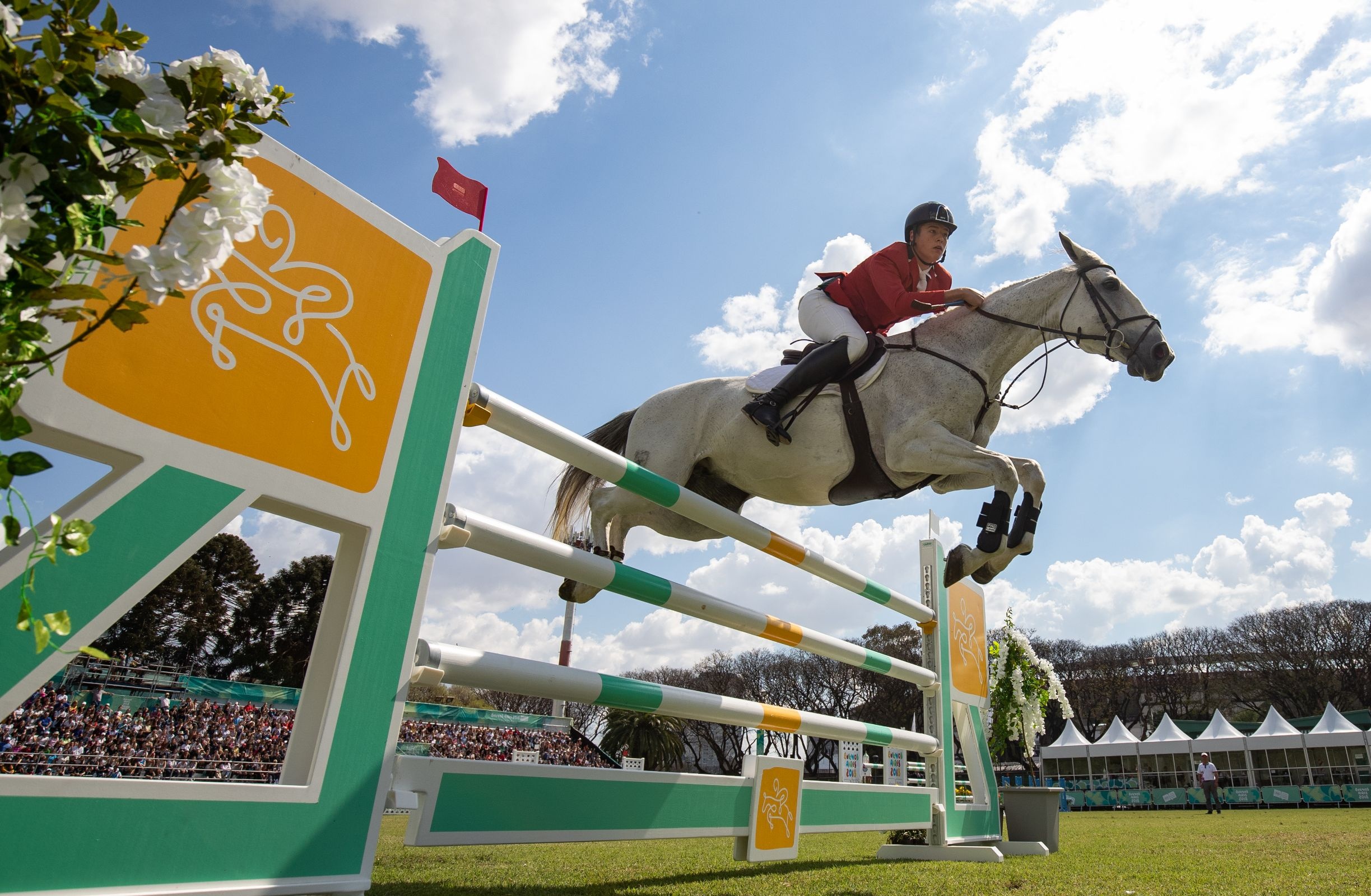 Giacomo Casadei, Jumping Wallpaper, 2450x1600 HD Desktop