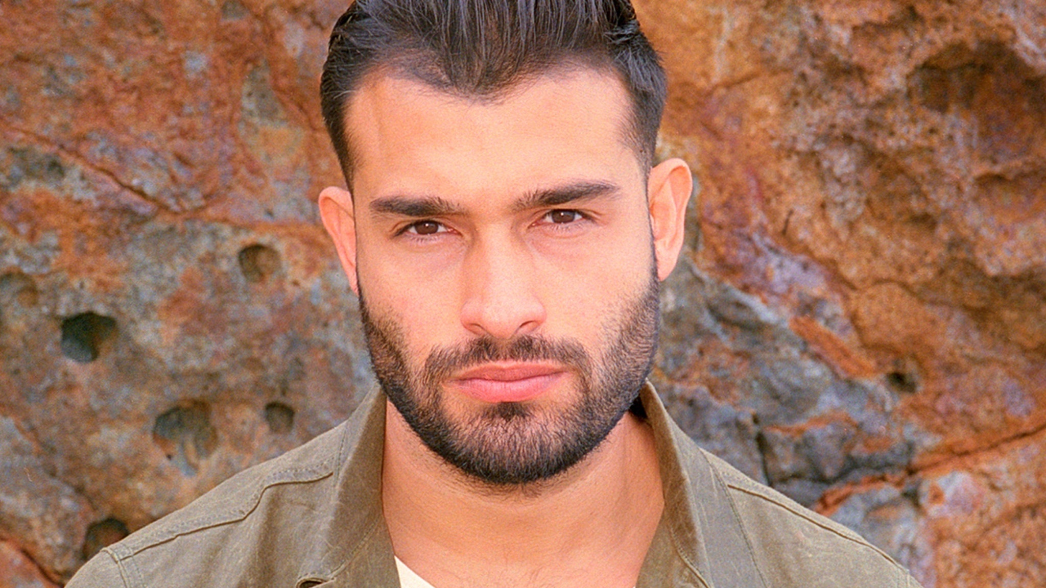 Sam Asghari talks, Britney Spears miscarriage, New interview Nomisec, 2050x1160 HD Desktop