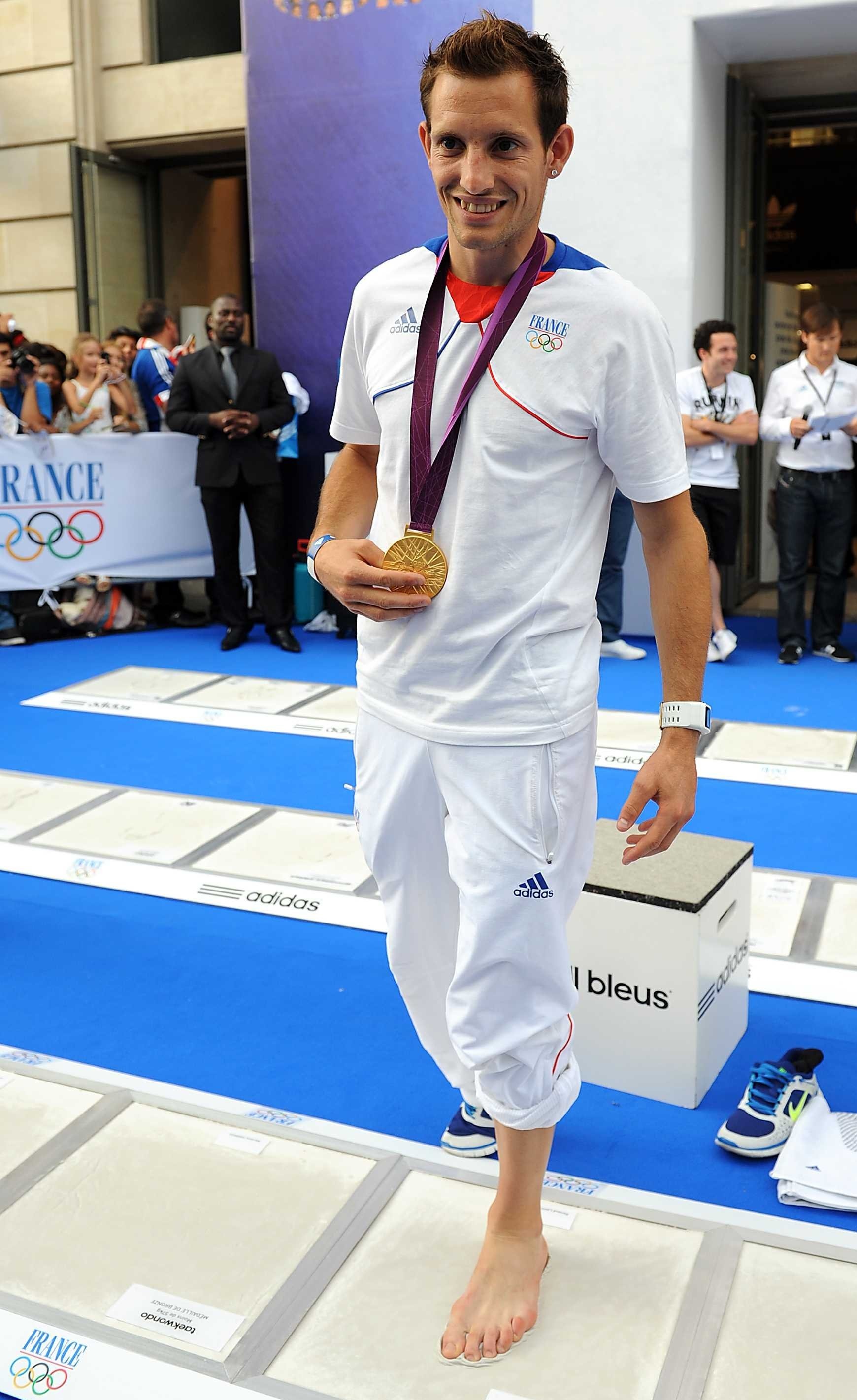 Renaud Lavillenie's feet, Wikifeet men, Obscure topic, Unique feature, 1740x2850 HD Phone