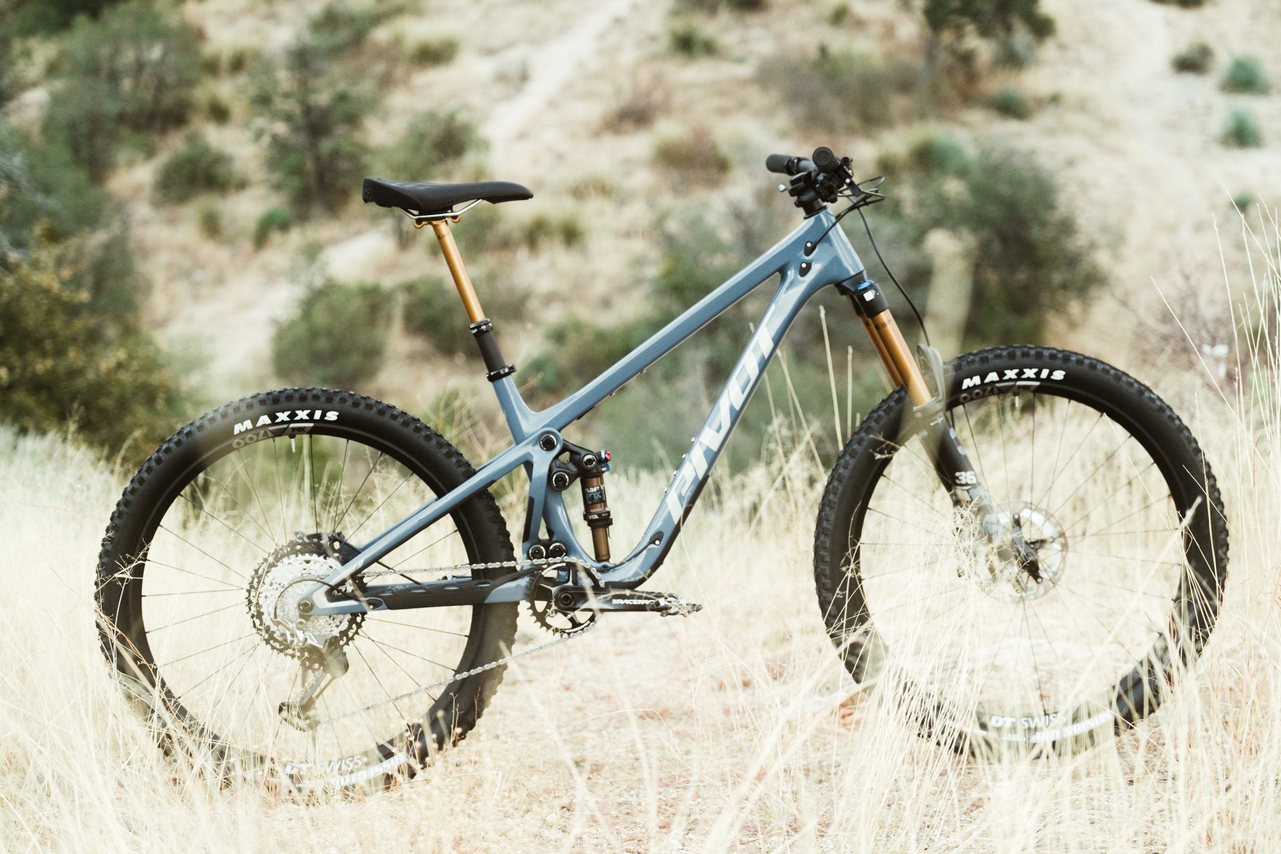 Shadowcat Pro, Pivot Cycles Wallpaper, 2560x1710 HD Desktop