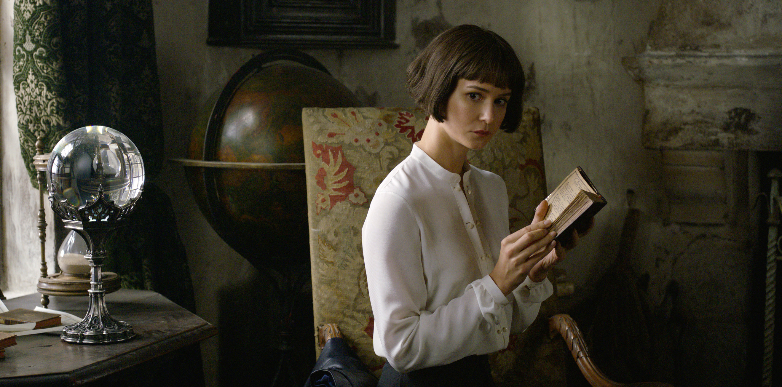 Katherine Waterston, HD wallpaper, Background image, Wallpaper, 2640x1310 Dual Screen Desktop