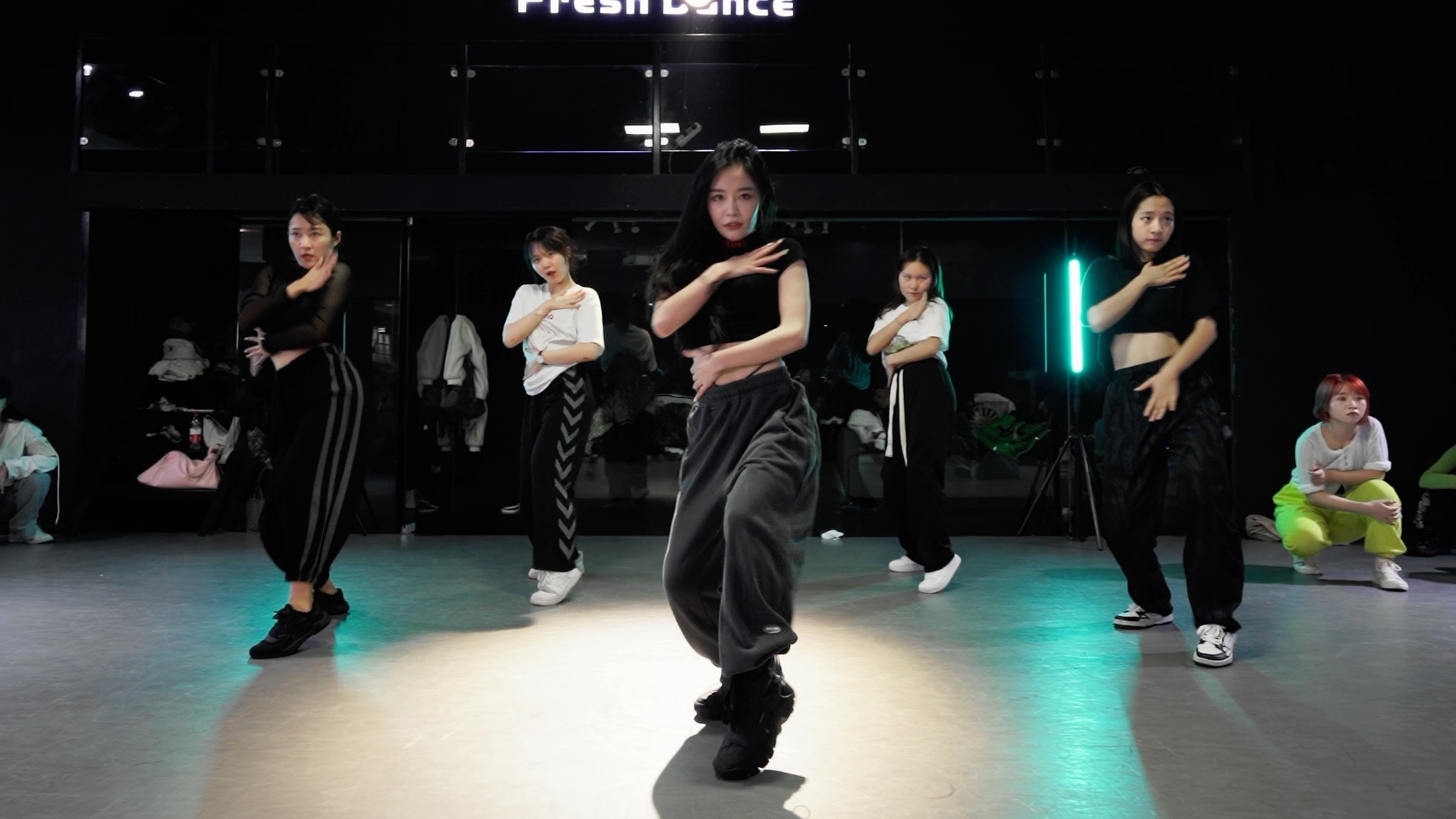 Dance Hush, Yuki bilibili, Rhythm and movement, Expressive art, 1920x1080 Full HD Desktop