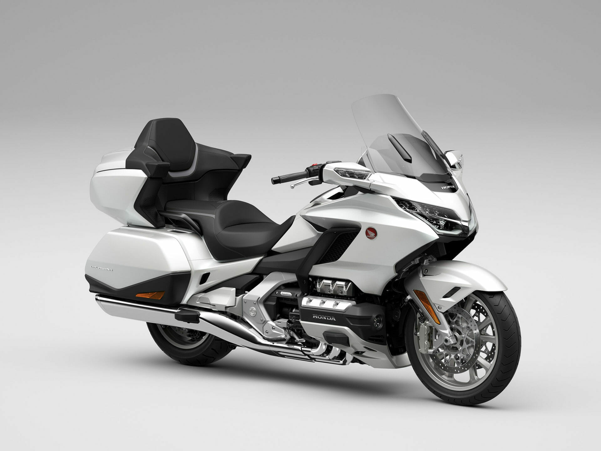 Honda Gold Wing, 2022 model, Redefining luxury, Unparalleled craftsmanship, 1920x1440 HD Desktop