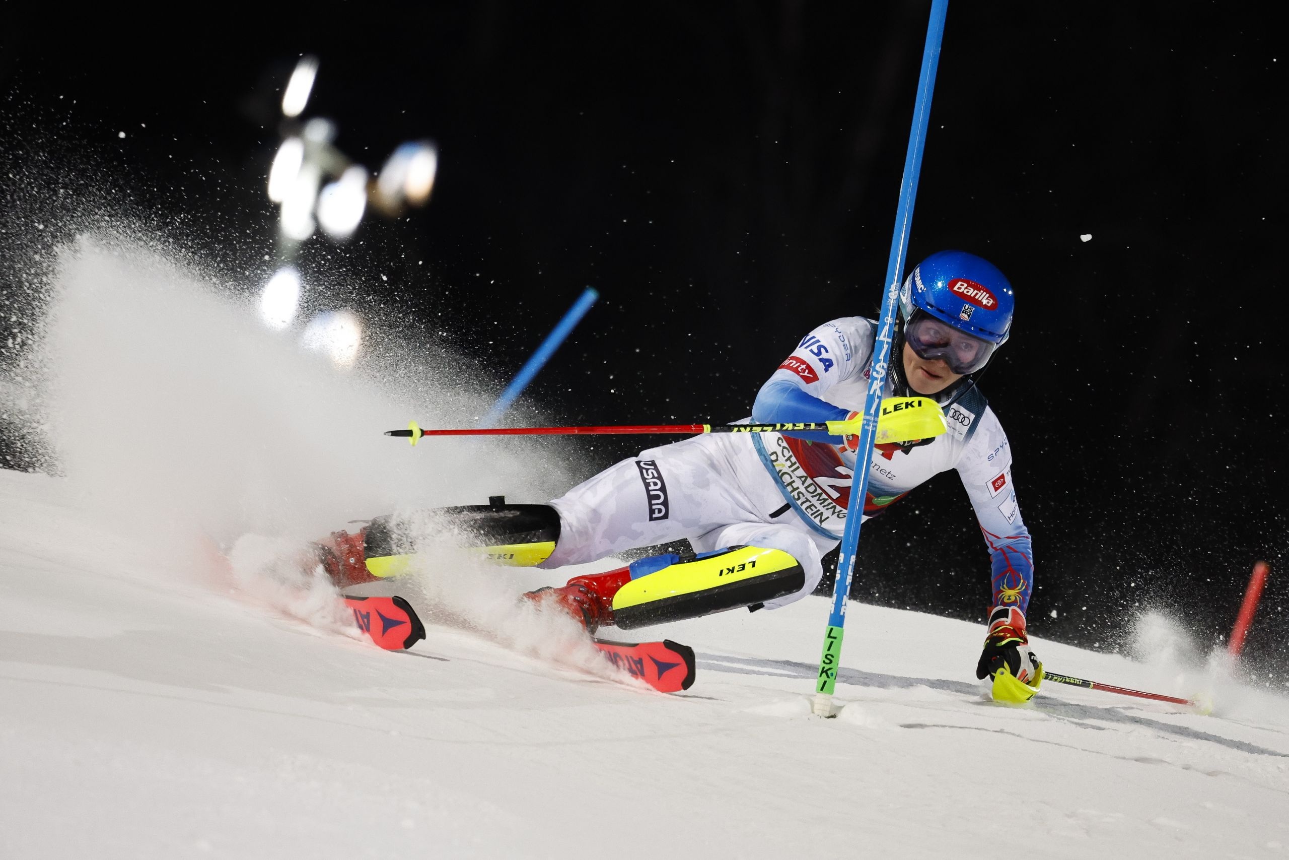 Slalom sports, Sky Sport Austria, Through the arches, Sports archive, 2560x1710 HD Desktop