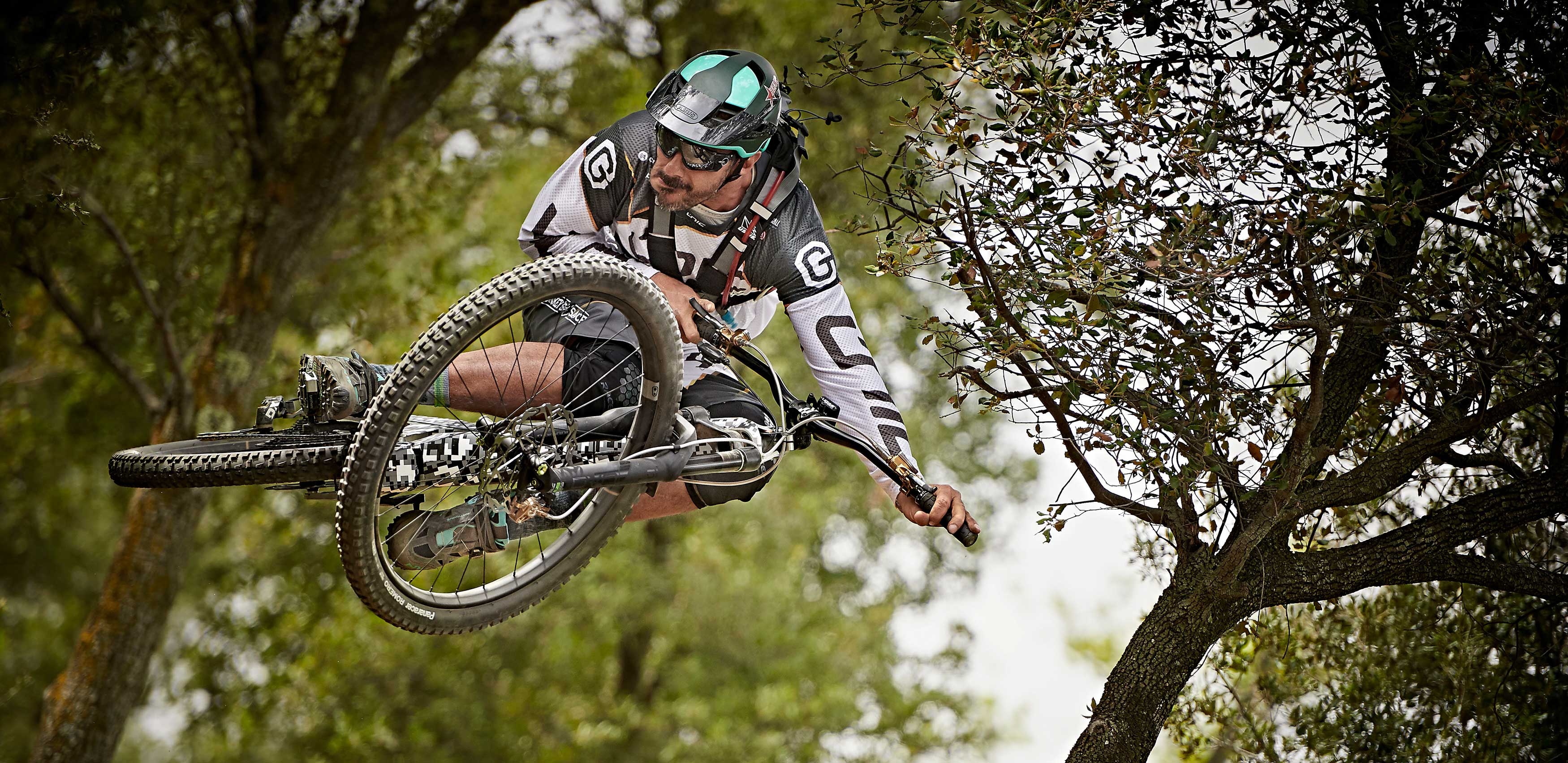 Cedric Gracia, Forestal bikes, Spy shots, 3500x1710 Dual Screen Desktop