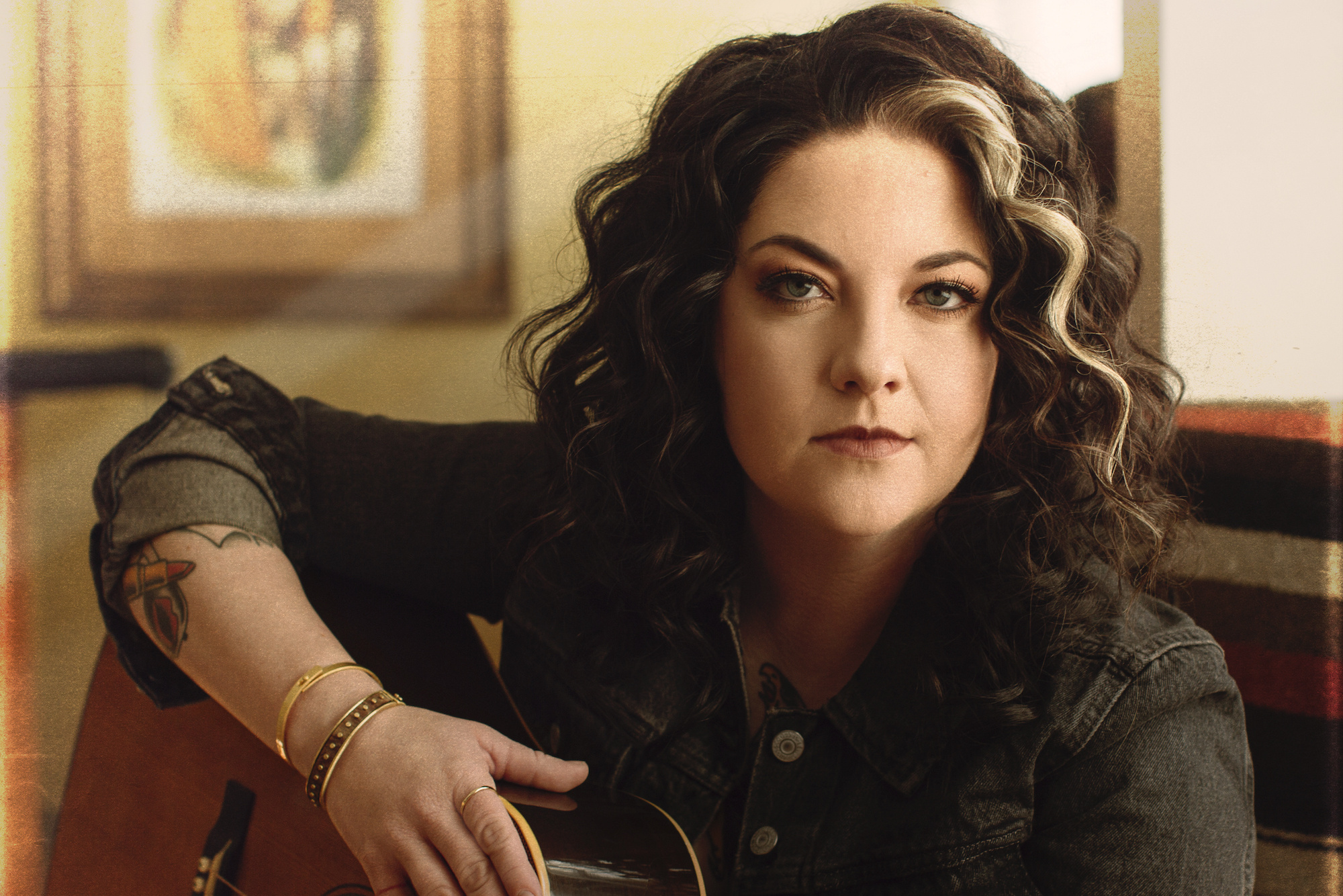 Ashley McBryde, Spirit of resilience, Updates on returning to touring, 2000x1340 HD Desktop