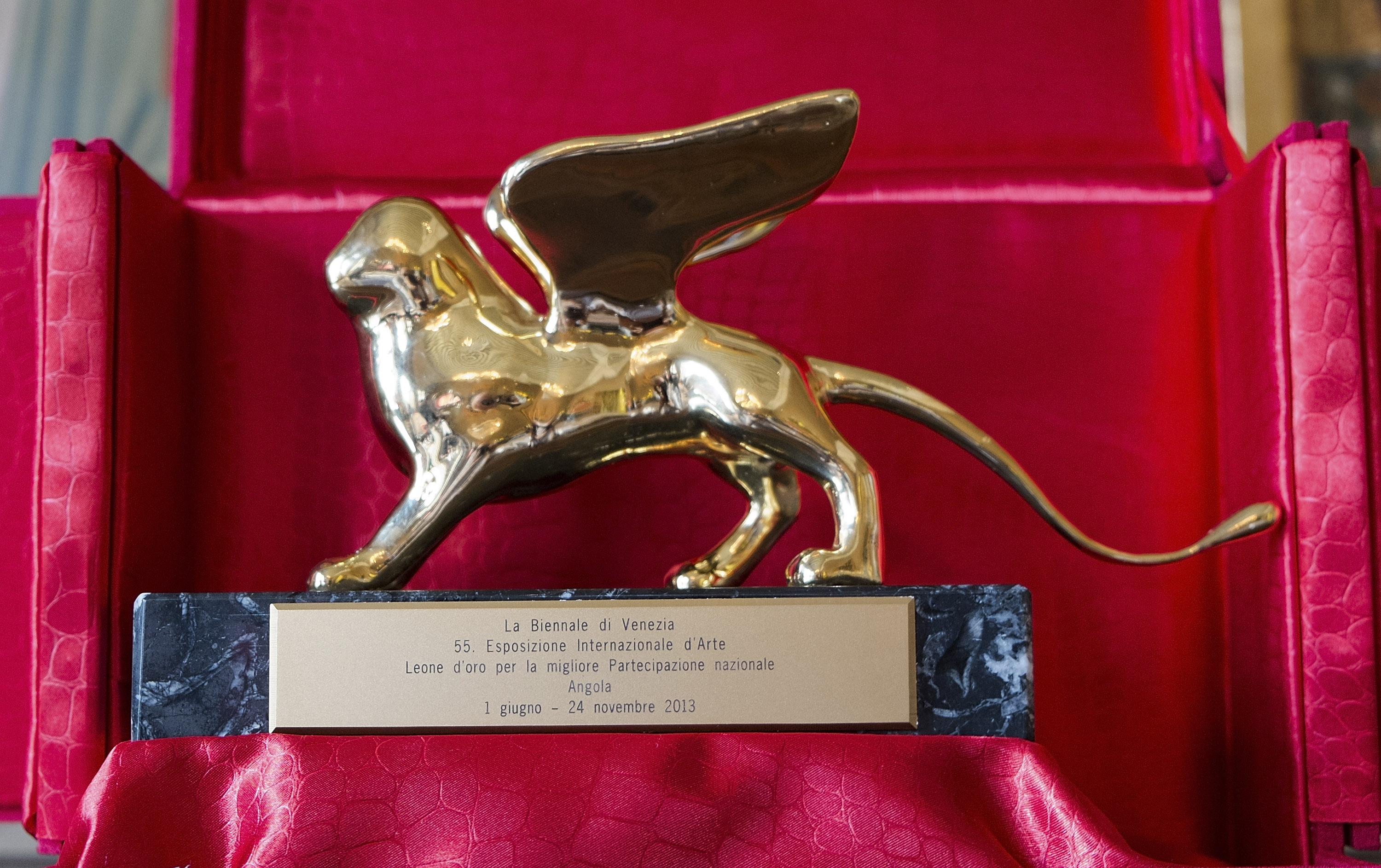 Golden Lion Award, Venice Biennale, Fan favorite, Lithuanian pavilion, 3000x1890 HD Desktop