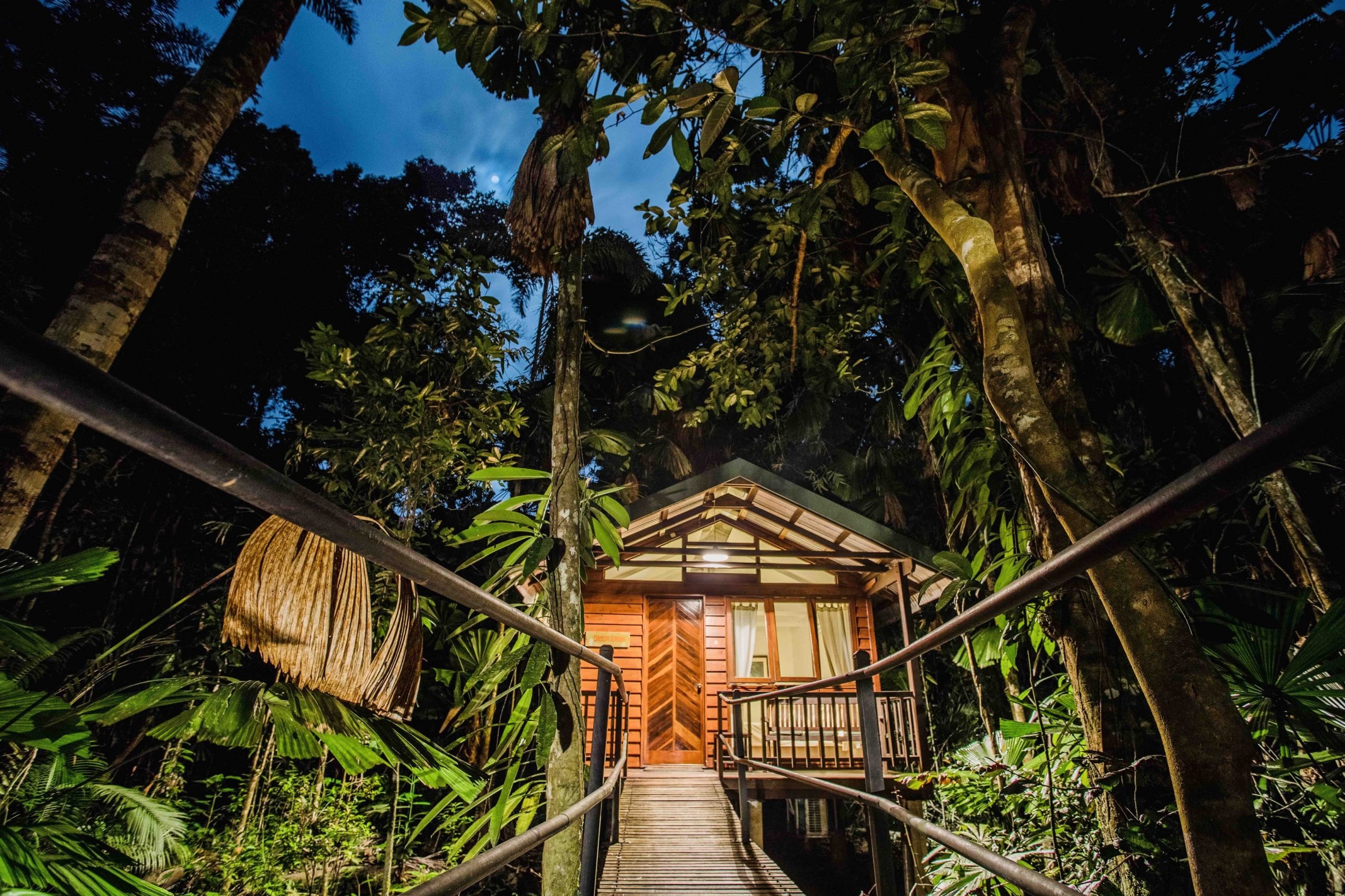 Daintree National Park, Wilderness lodge, Discover, Queensland, 2560x1710 HD Desktop