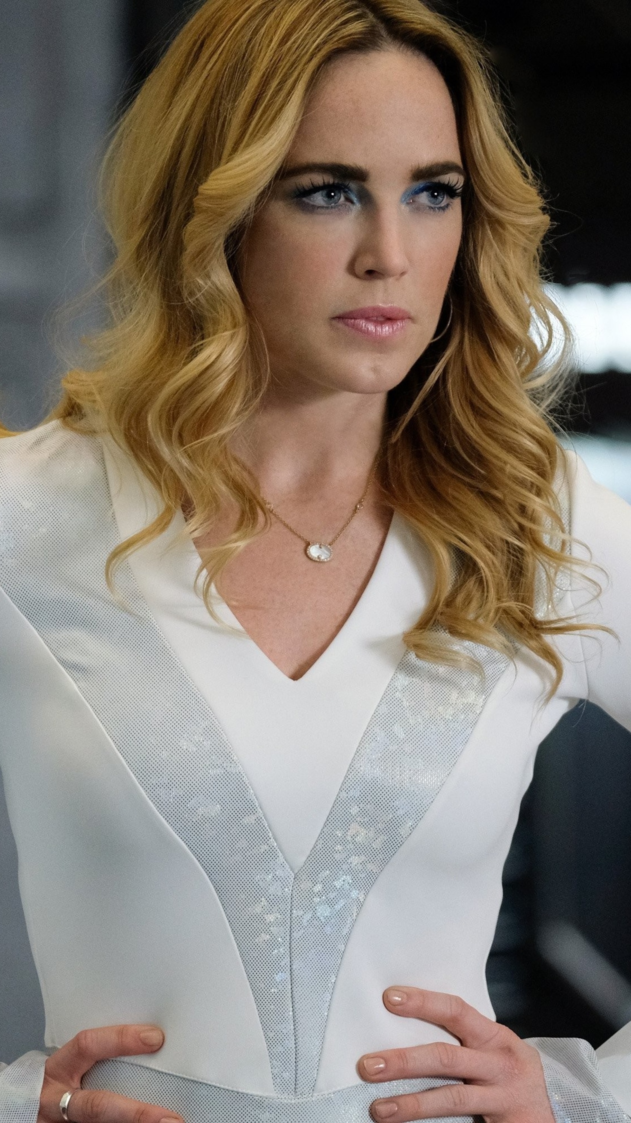 Caity Lotz, Sara Lance, Legends of Tomorrow, Xperia wallpapers, 2160x3840 4K Phone