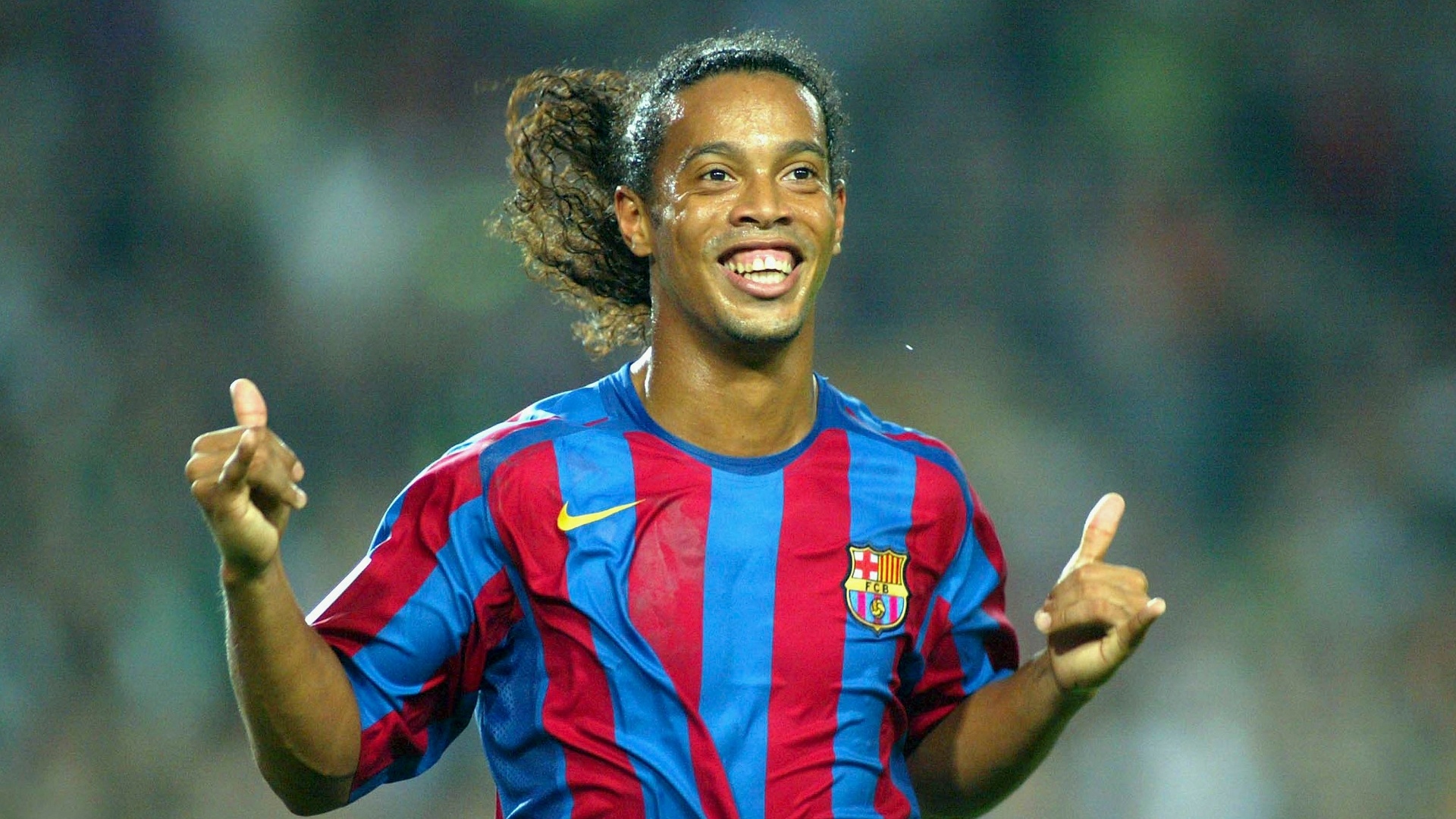 Ronaldinho, FC Barcelona home jersey, shaka sign celebration, Full HD Desktop wallpaper