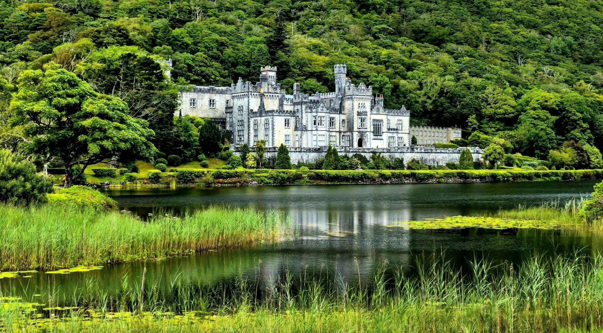 Kylemore Abbey, Irish Castle Wallpaper, 2100x1160 HD Desktop