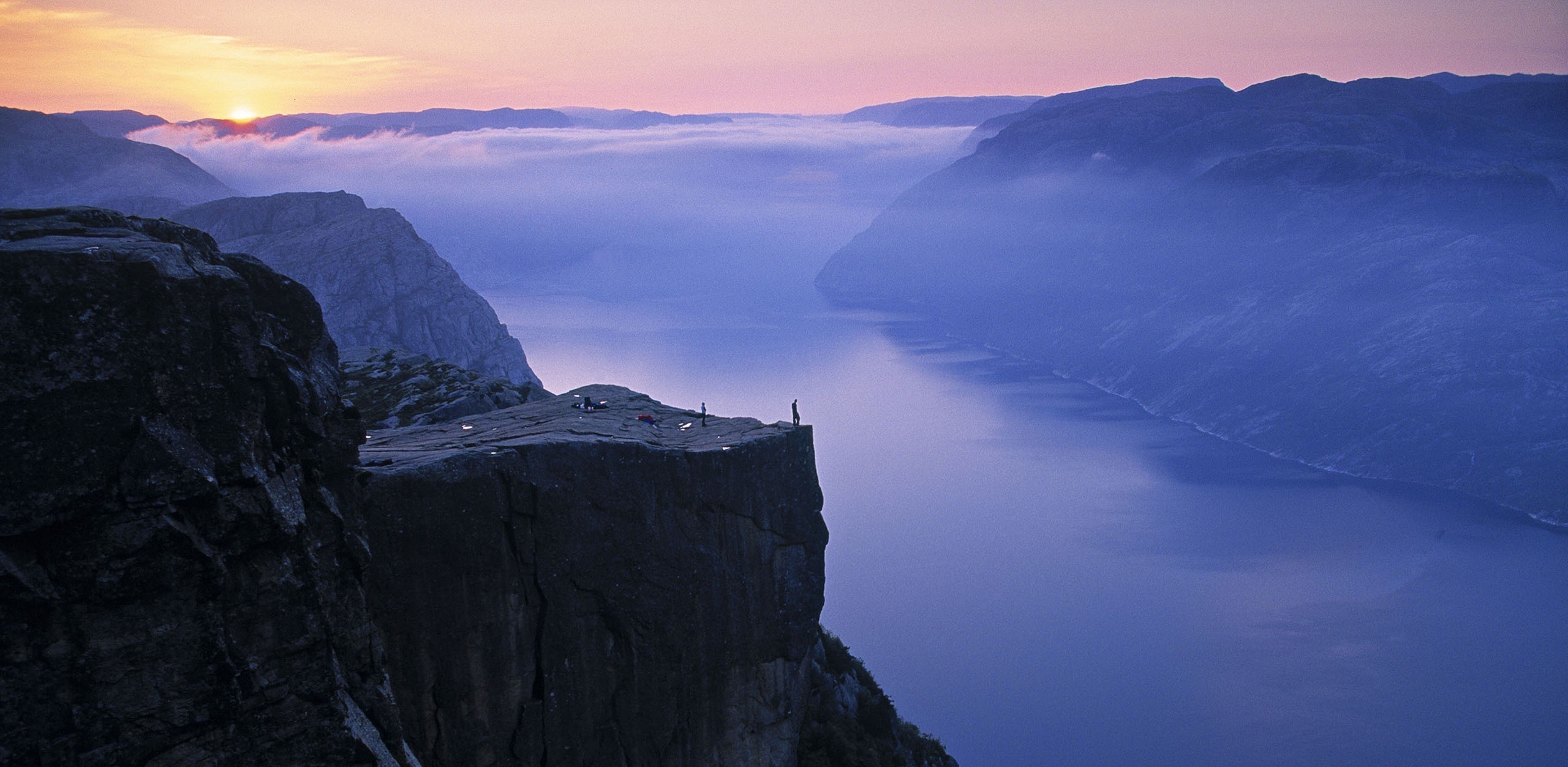 Pulpit Rock, Songesand, Natural wonder, Stunning view, 2560x1260 Dual Screen Desktop