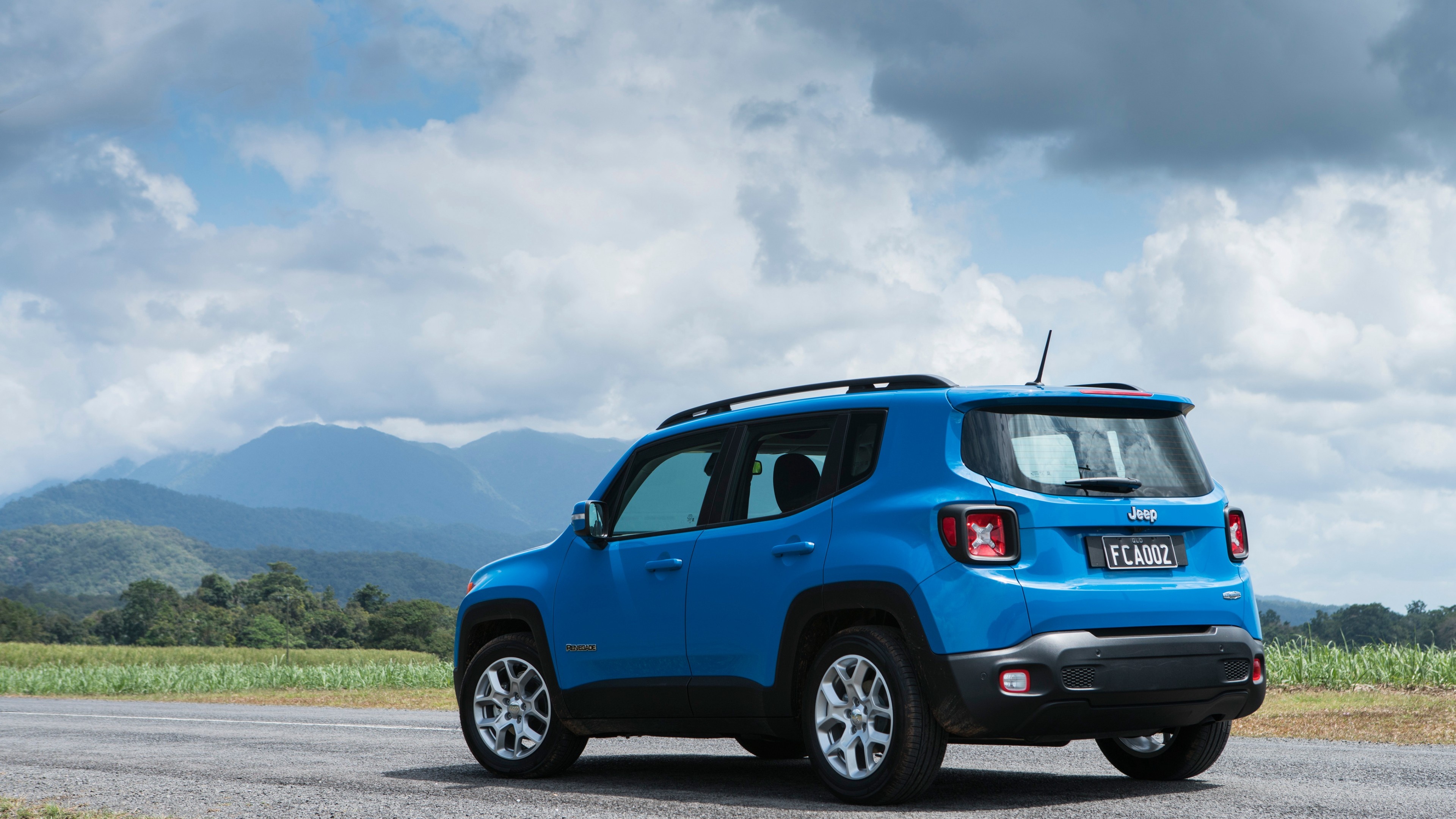 Jeep Renegade, Longitude Blue SUV, Striking aesthetics, Off-road capabilities, 3840x2160 4K Desktop