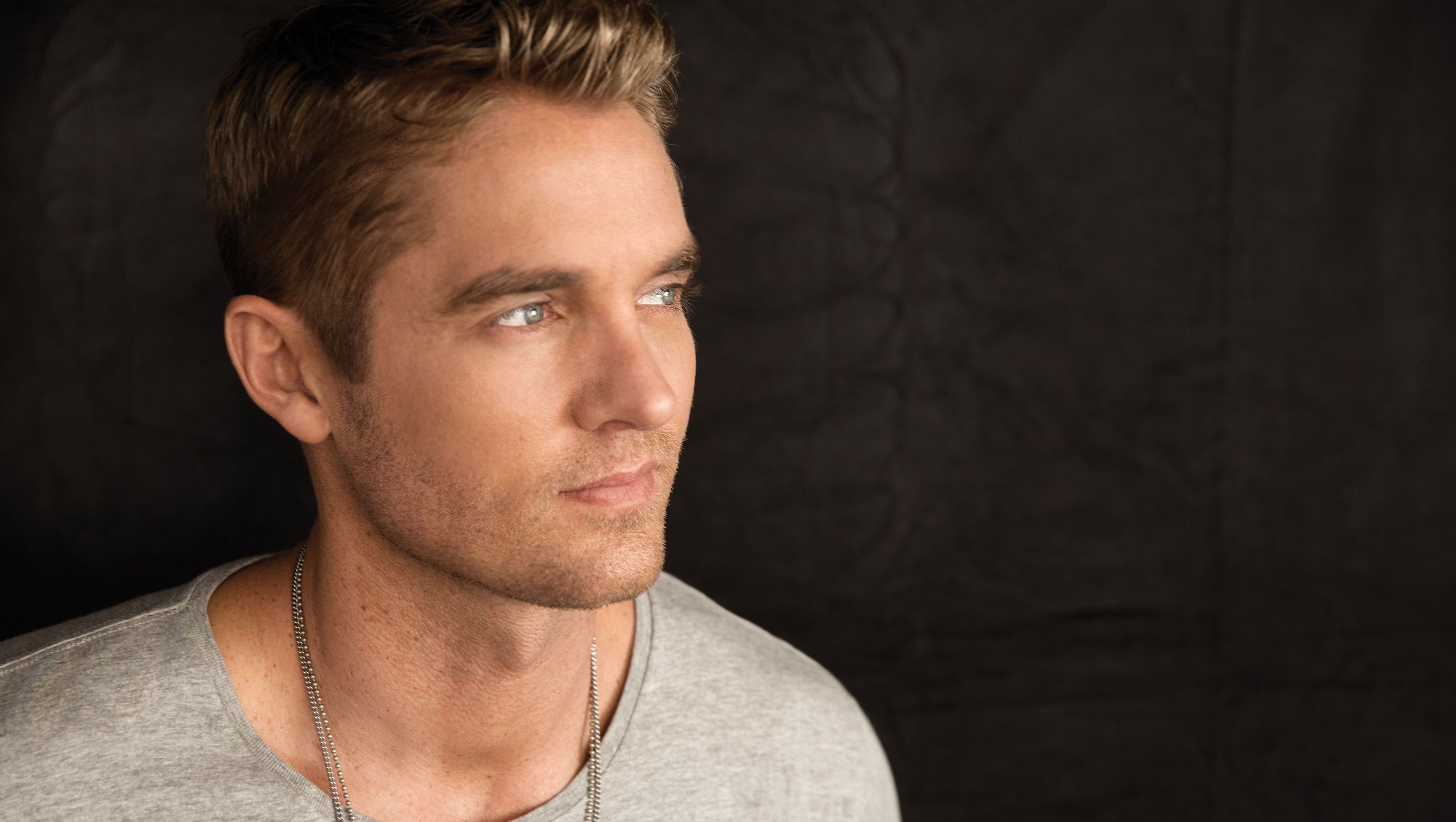 Brett Young, Music sensation, Concert performer, Fan memorabilia, 3200x1810 HD Desktop