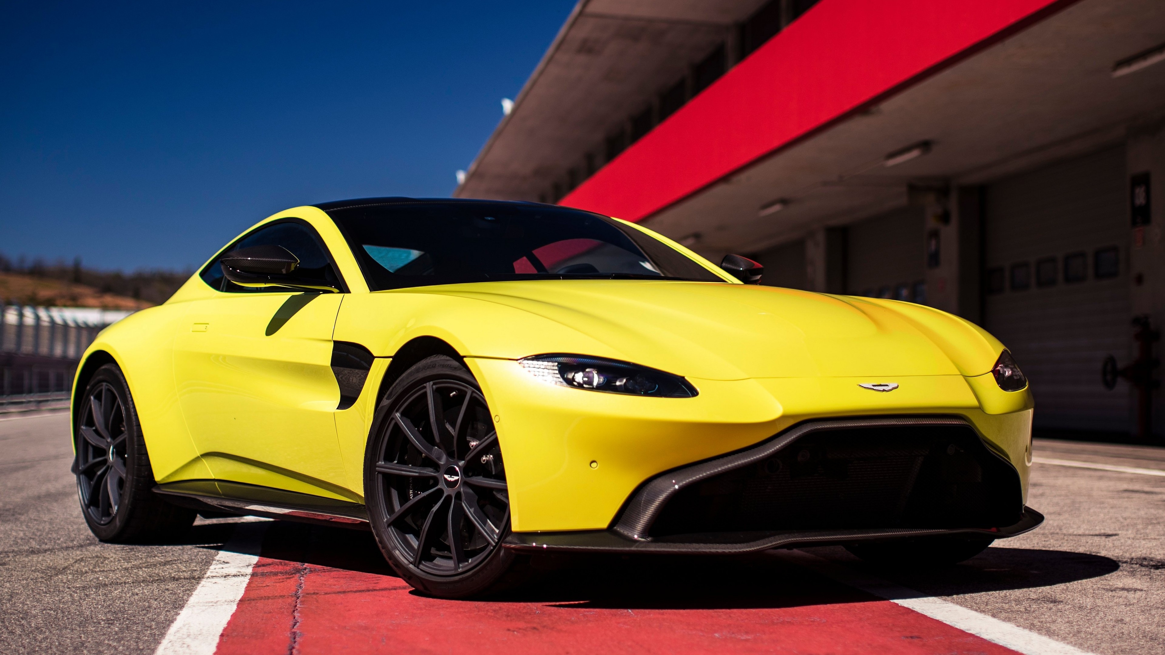 2019 Model, Aston Martin Vantage Wallpaper, 3840x2160 4K Desktop