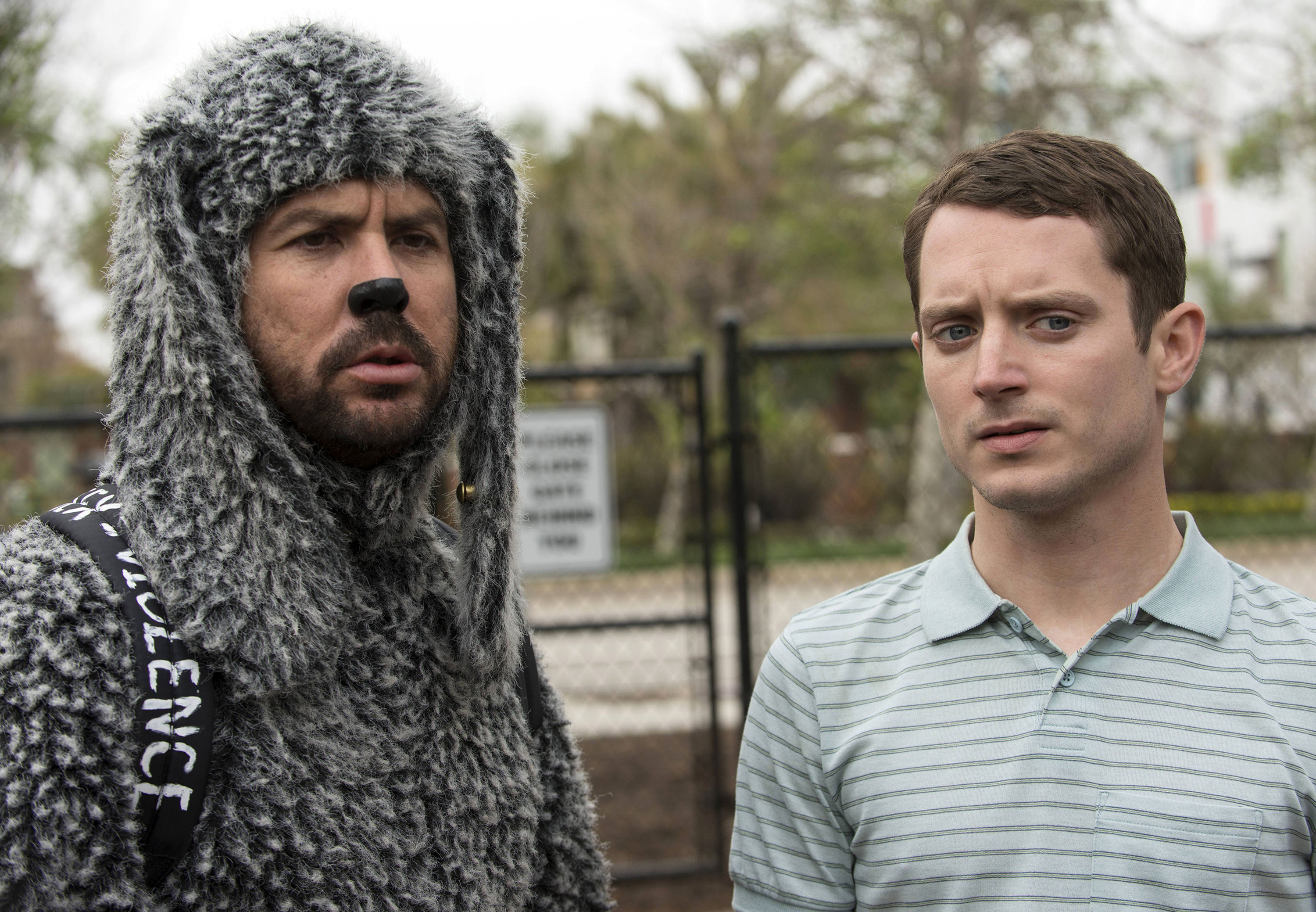 Elijah Wood, Talks, Wilfred Season, Dog Suit, 3000x2080 HD Desktop