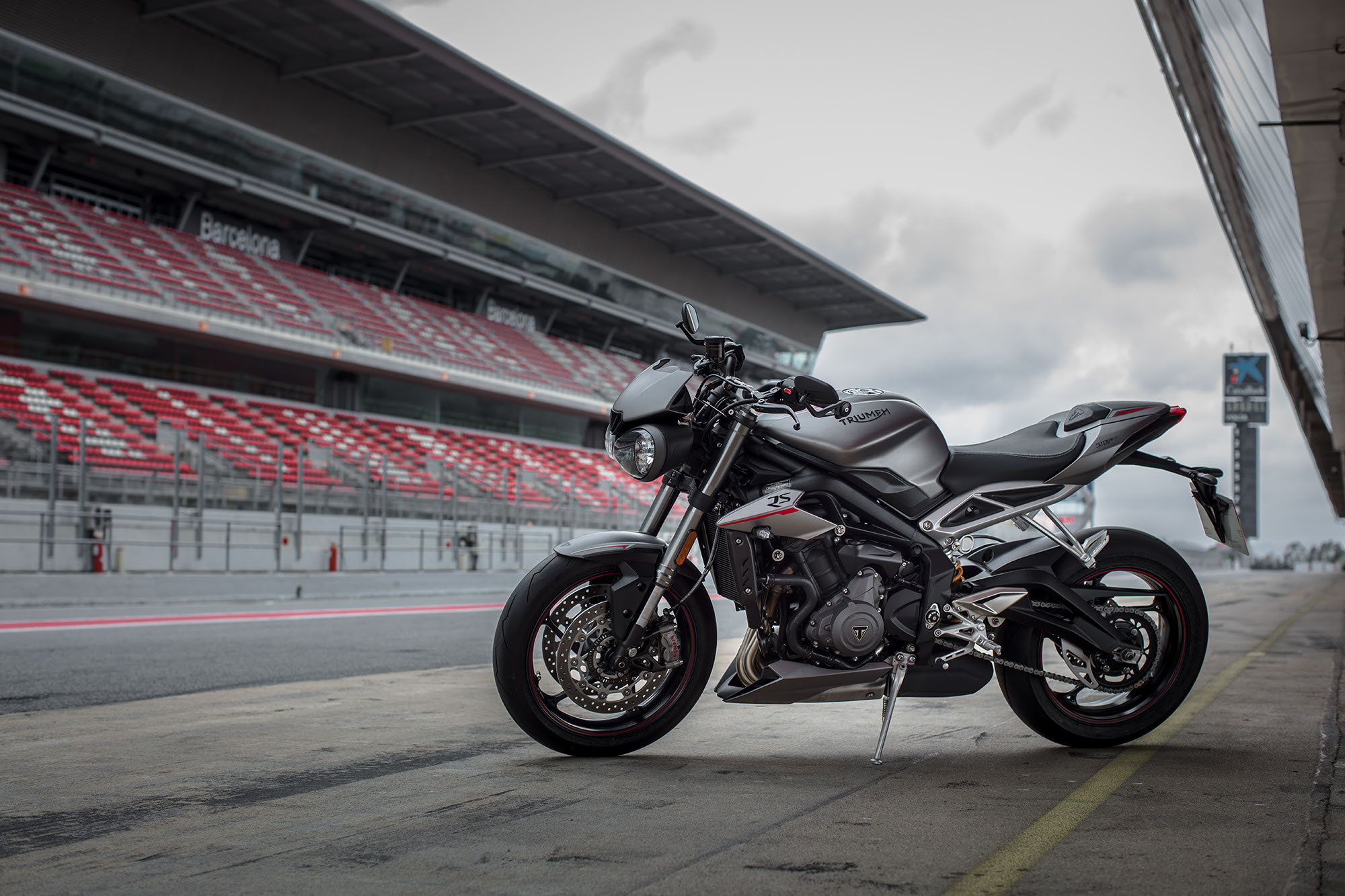 Spectator Stands, Triumph Street Triple RS Wallpaper, 2000x1340 HD Desktop