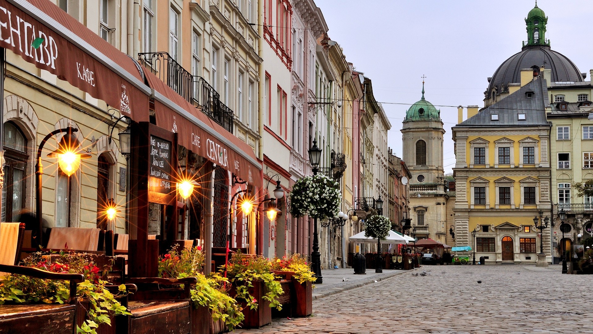 Modern flat in Lviv, Central location in Lviv, Spacious apartment in Lviv, Balcony with city views, 1920x1080 Full HD Desktop