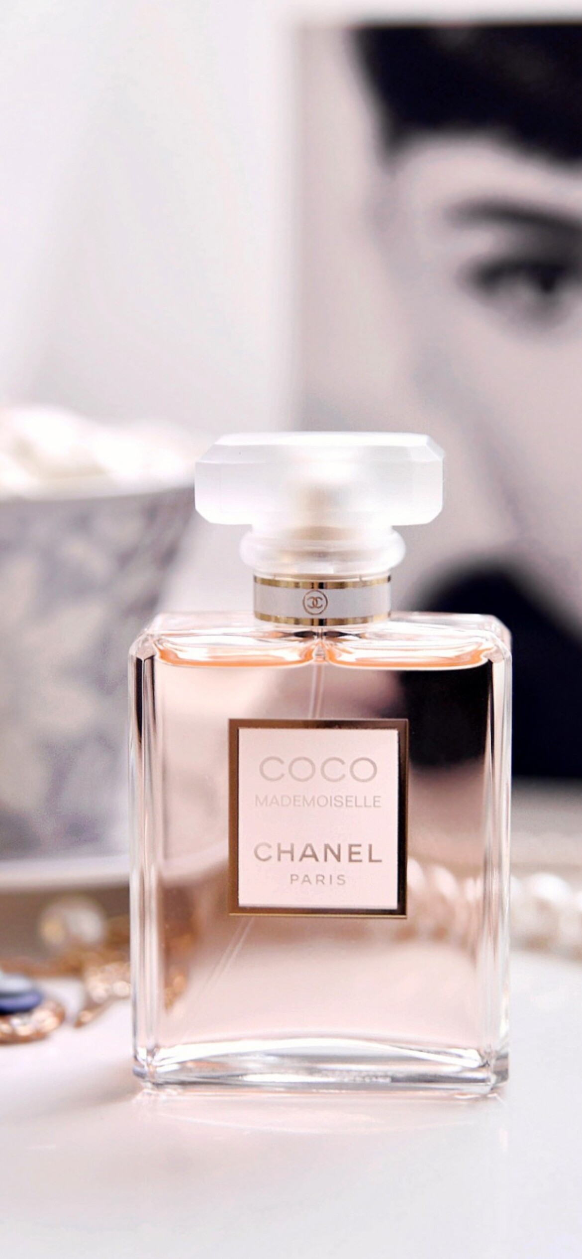 Chanel Coco Mademoiselle perfume, iPhone 12 Pro, 1170x2540 HD Phone