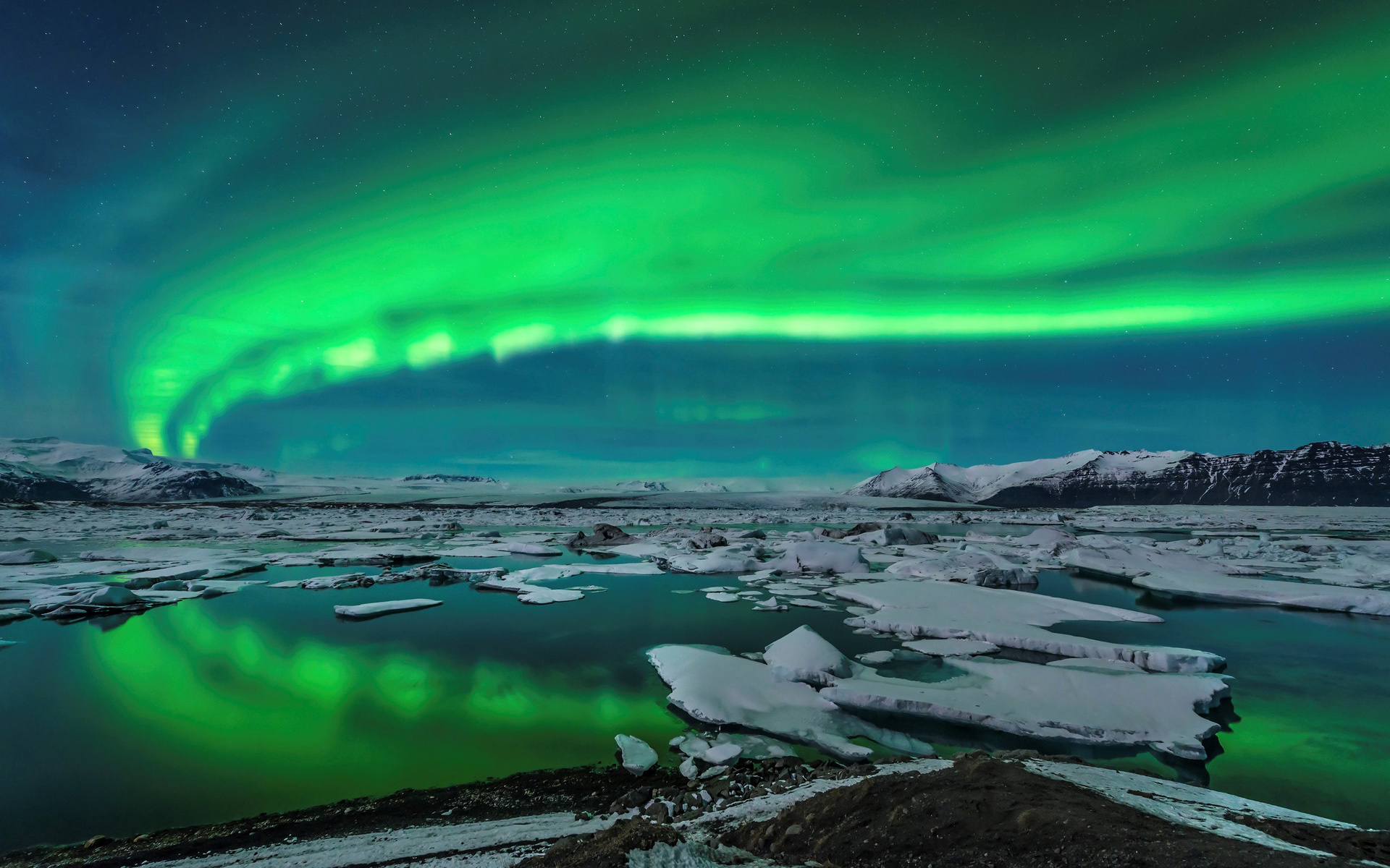 Great Bear Lake, Northern lights wallpaper, Breathtaking aurora, Christopher Peltier, 1920x1200 HD Desktop