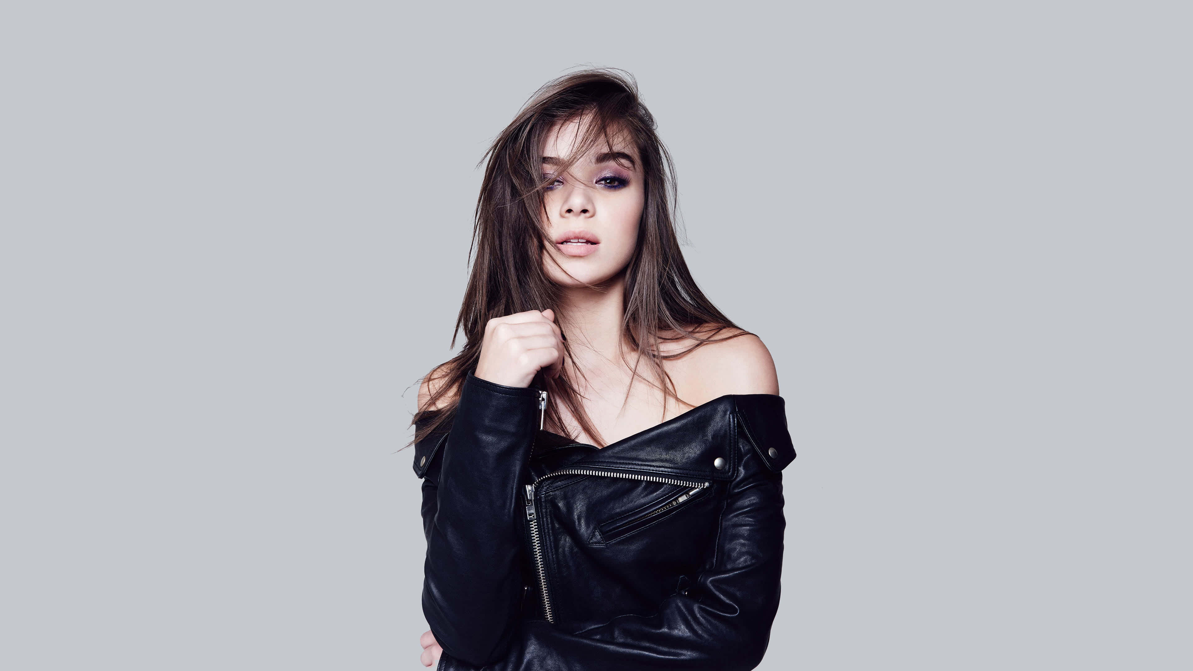 Hailee Steinfeld UHD 4K, Wallpaper, Hailee Steinfeld, Movie wardrobe, 3840x2160 4K Desktop