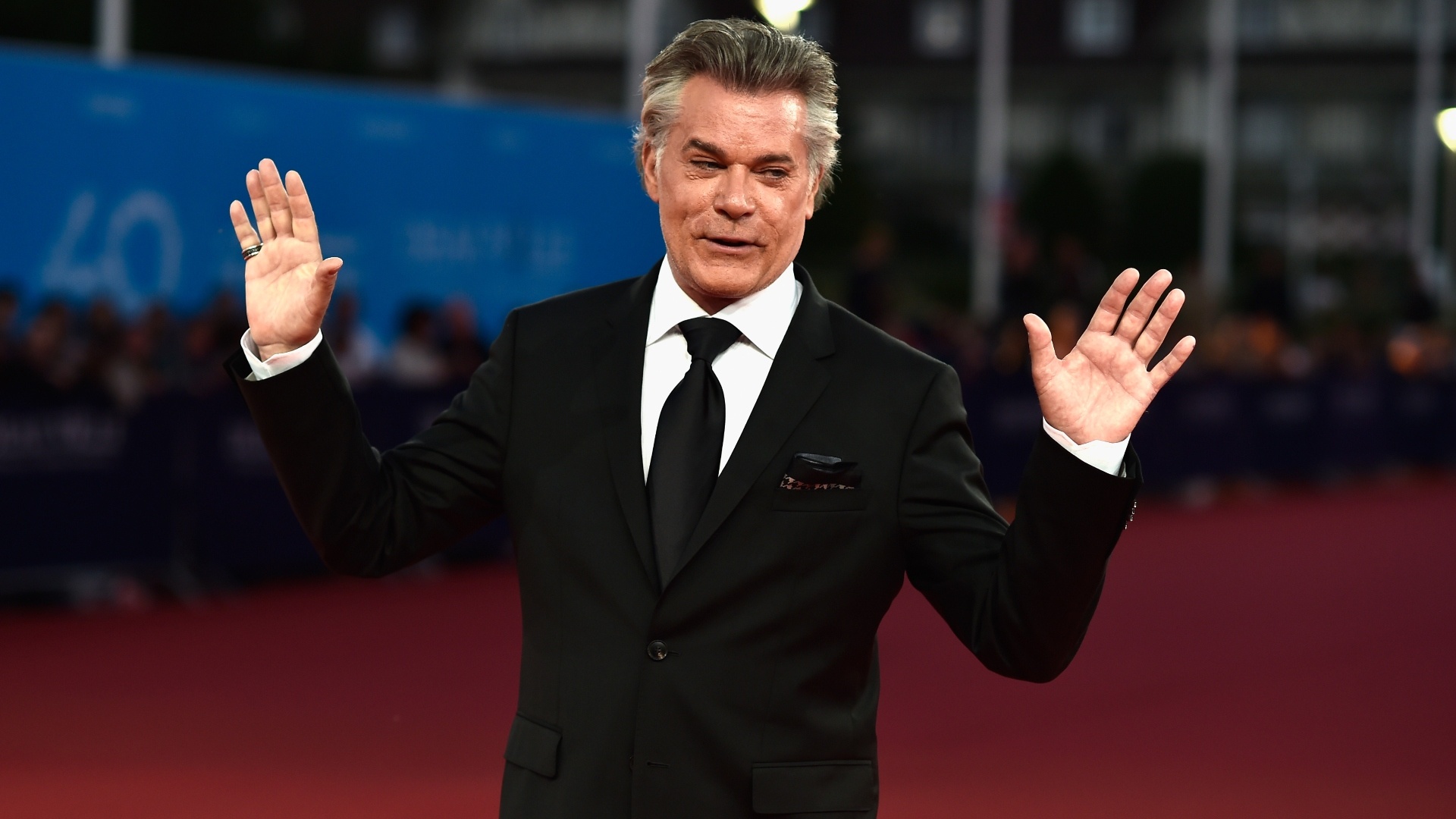 Ray Liotta, Hollywood's Tribute, Goodfellas Star, Woman And, 1920x1080 Full HD Desktop