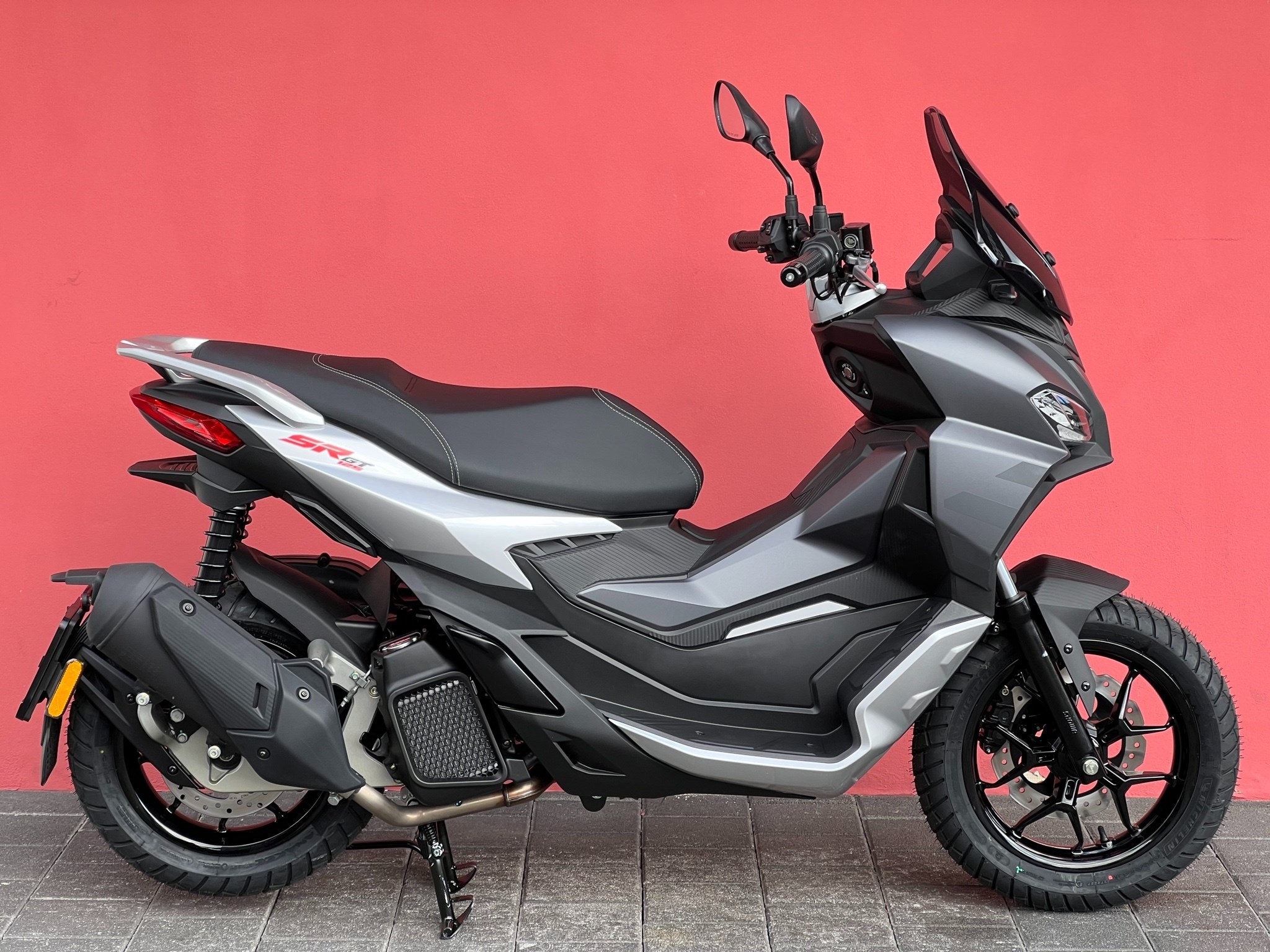 Aprilia SR-GT 125, Brand new vehicle, Essence fuel, 4147 CHF, 2050x1540 HD Desktop