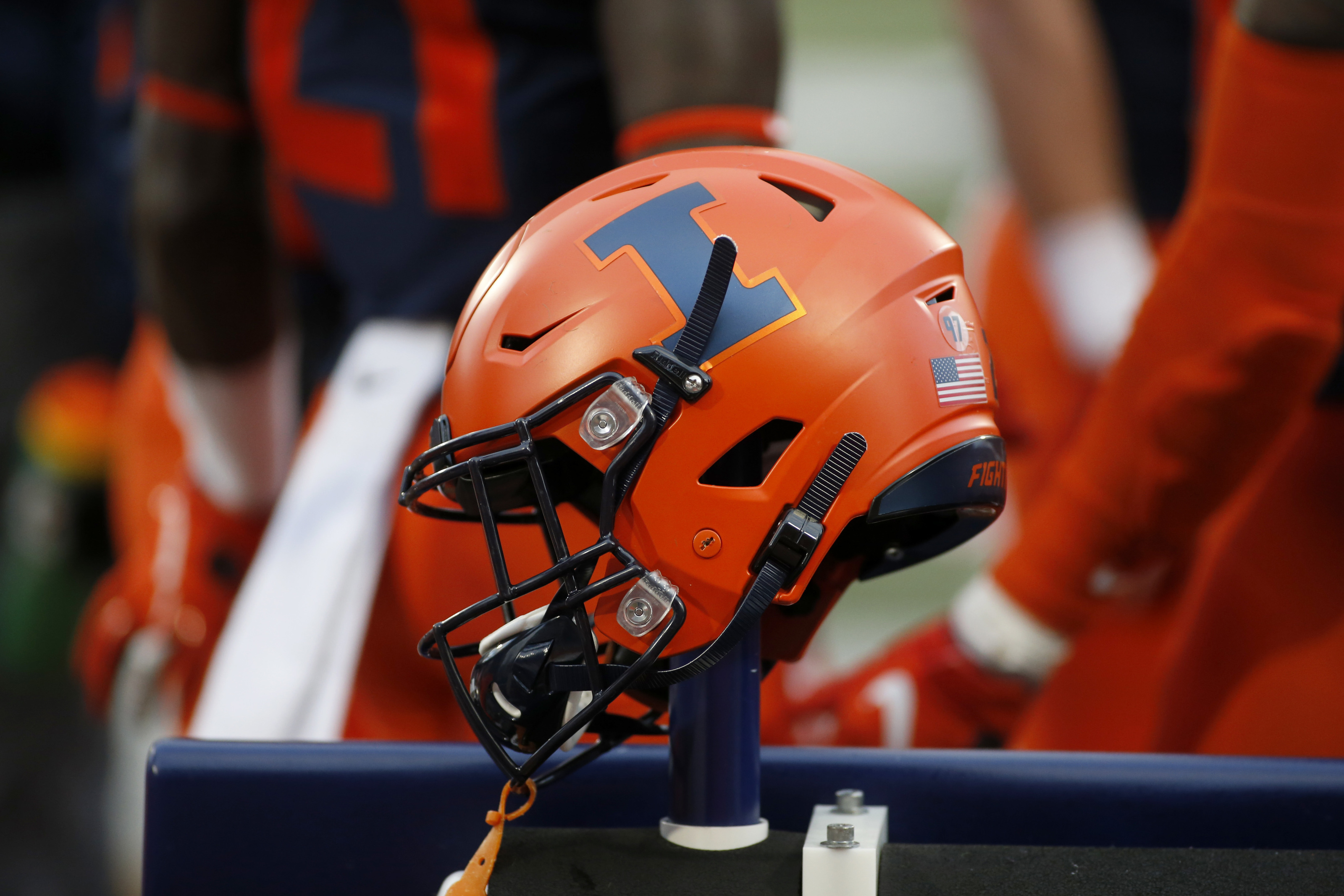 Illinois Fighting Illini football, Newest Illini commit, Class of 2023, Top 800 ranking, 3200x2140 HD Desktop