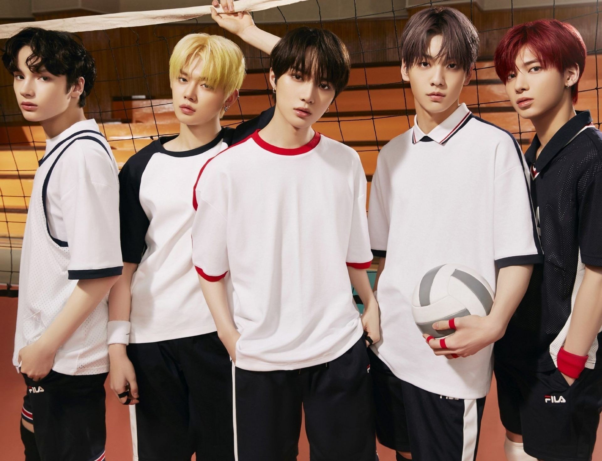 Tomorrow X Together, Soobin holding volleyball, Beomgyu and Yeonjun, Huening Kai and Taehyun, Indoor volleyball court net, HD Desktop wallpaper