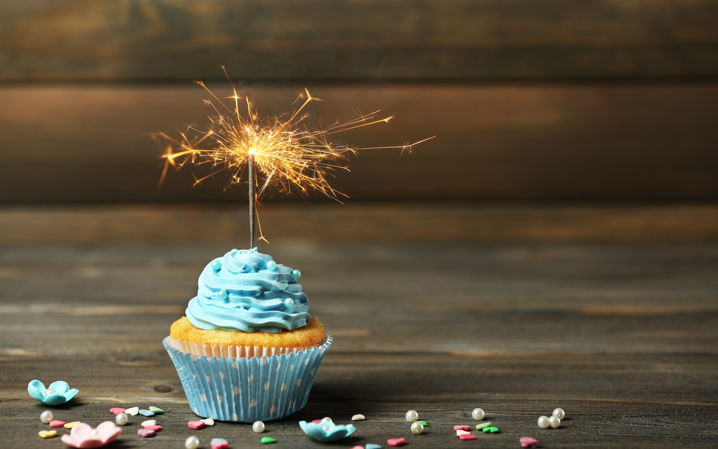 Birthday, Cupcakes Wallpaper, 2880x1800 HD Desktop