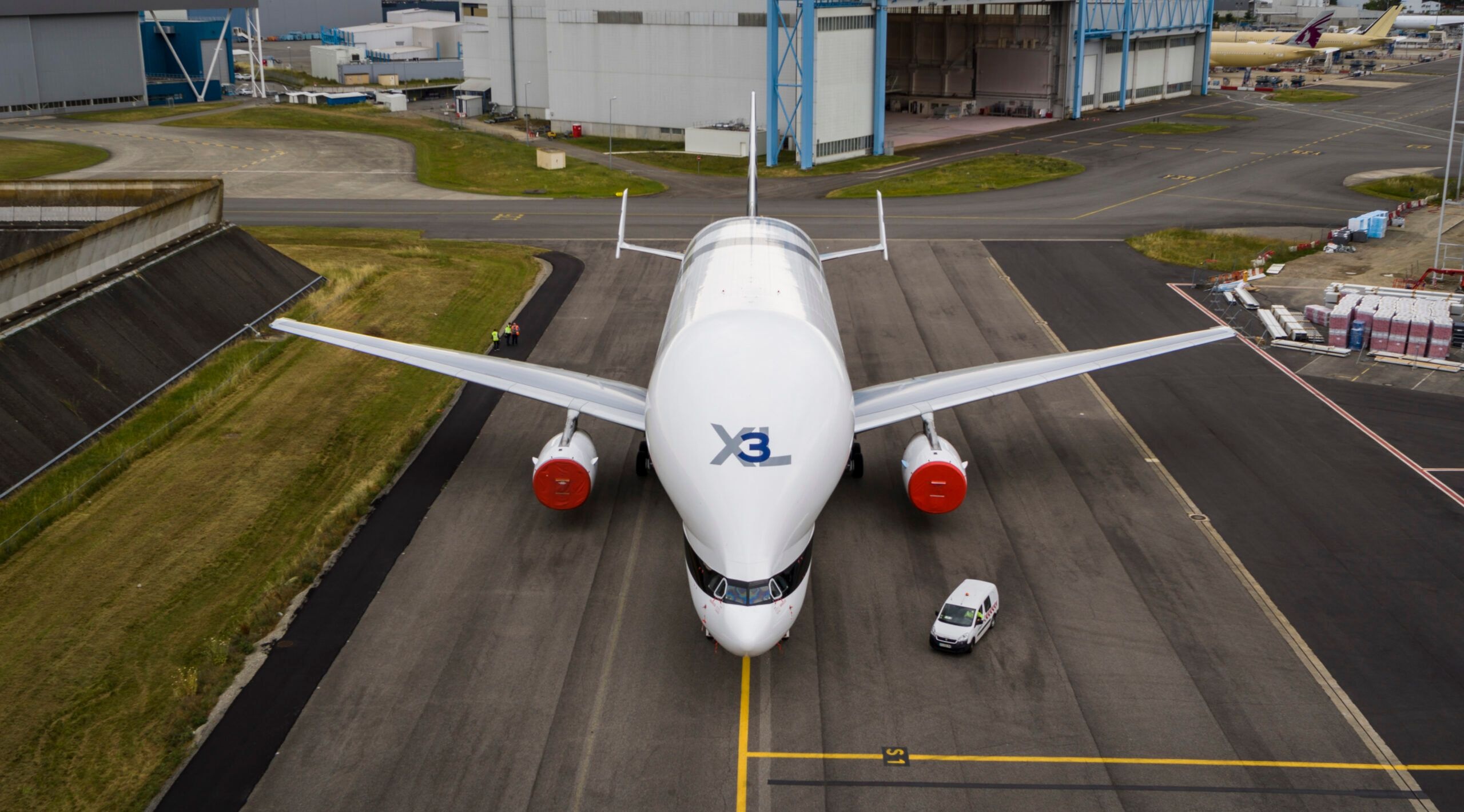 Airbus Beluga, Third Beluga XL, 2560x1420 HD Desktop