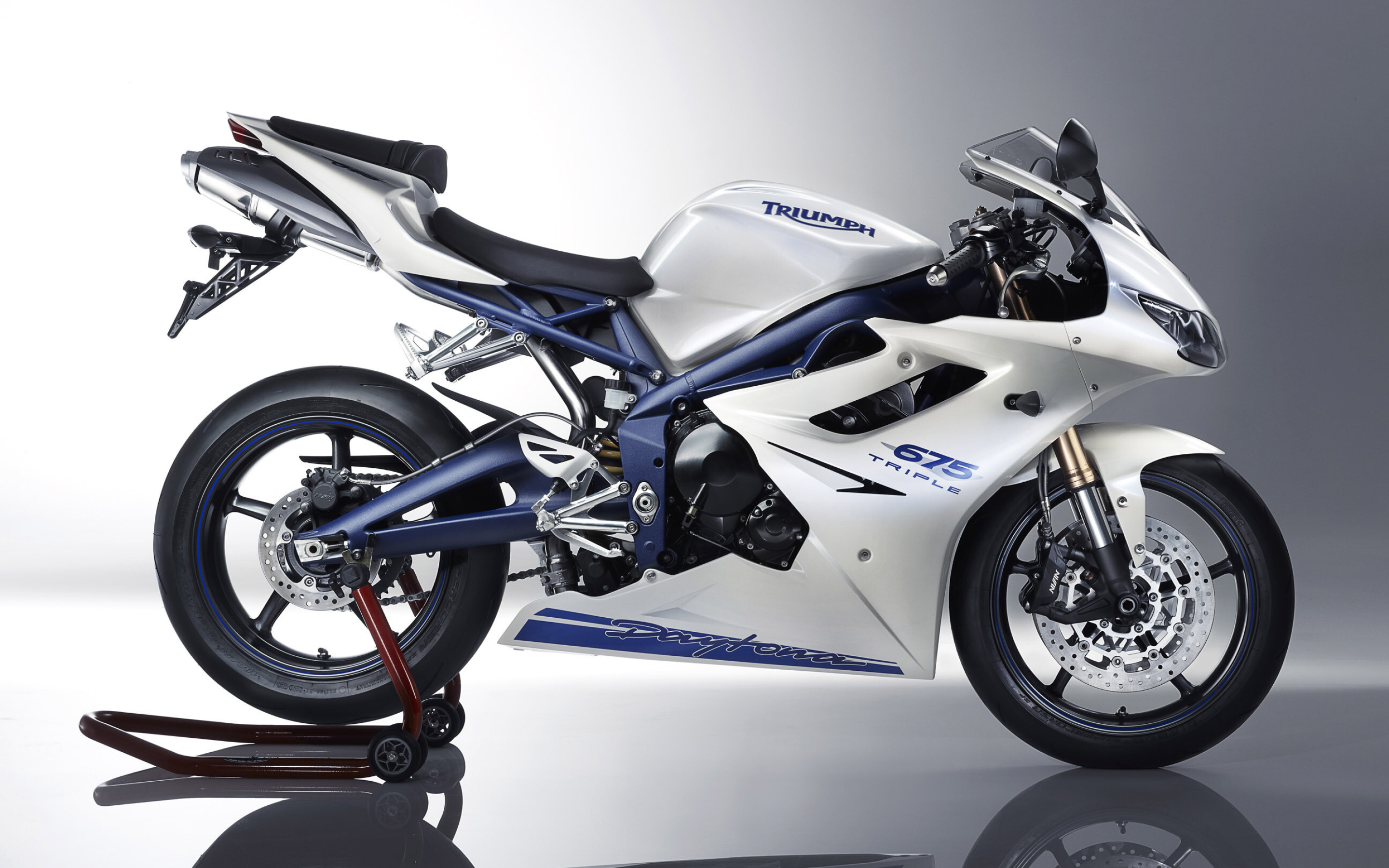 Triumph Motorcycles, Daytona 675, Striking wallpapers, Unmatched performance, 2880x1800 HD Desktop