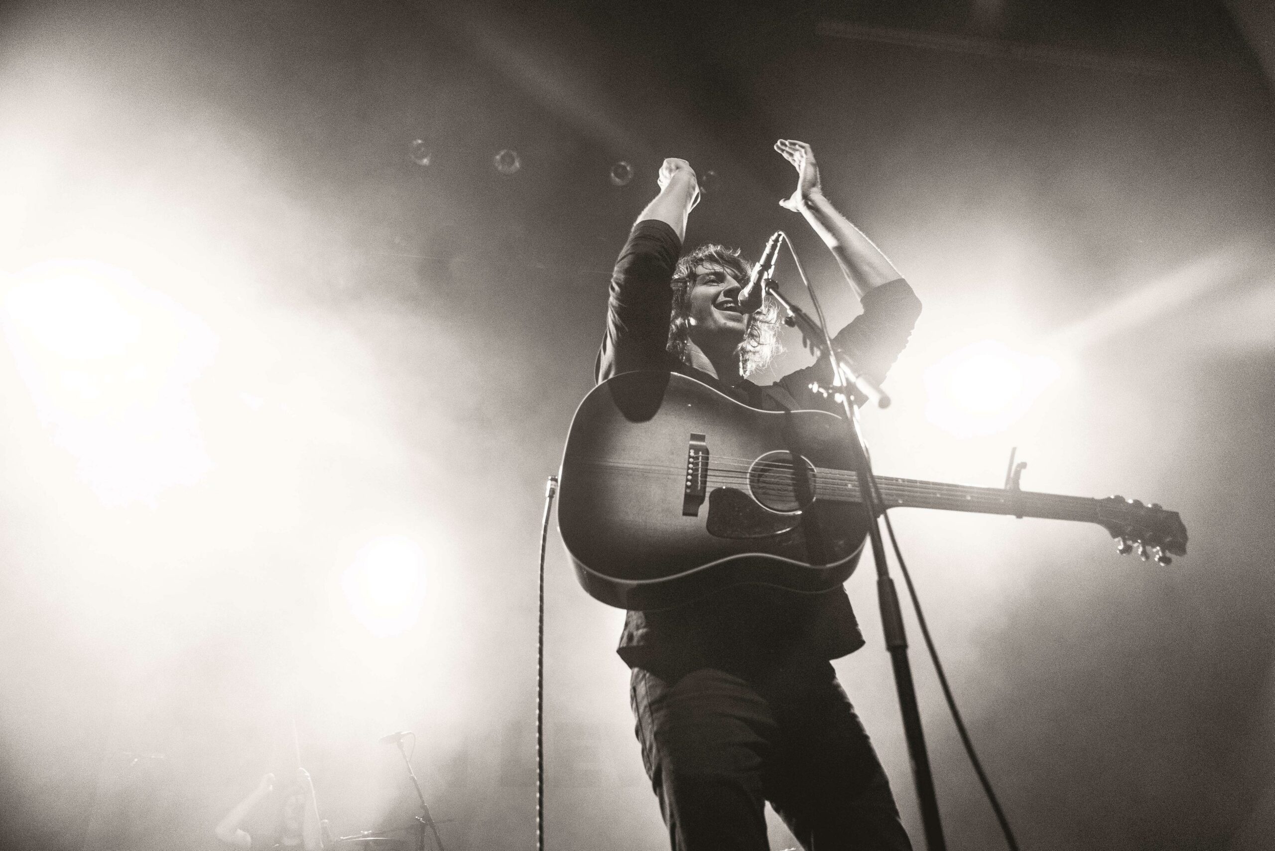 From Down Under To Top Of The Charts: Dean Lewis' Breakthrough Moment Pollstar News 2560x1710