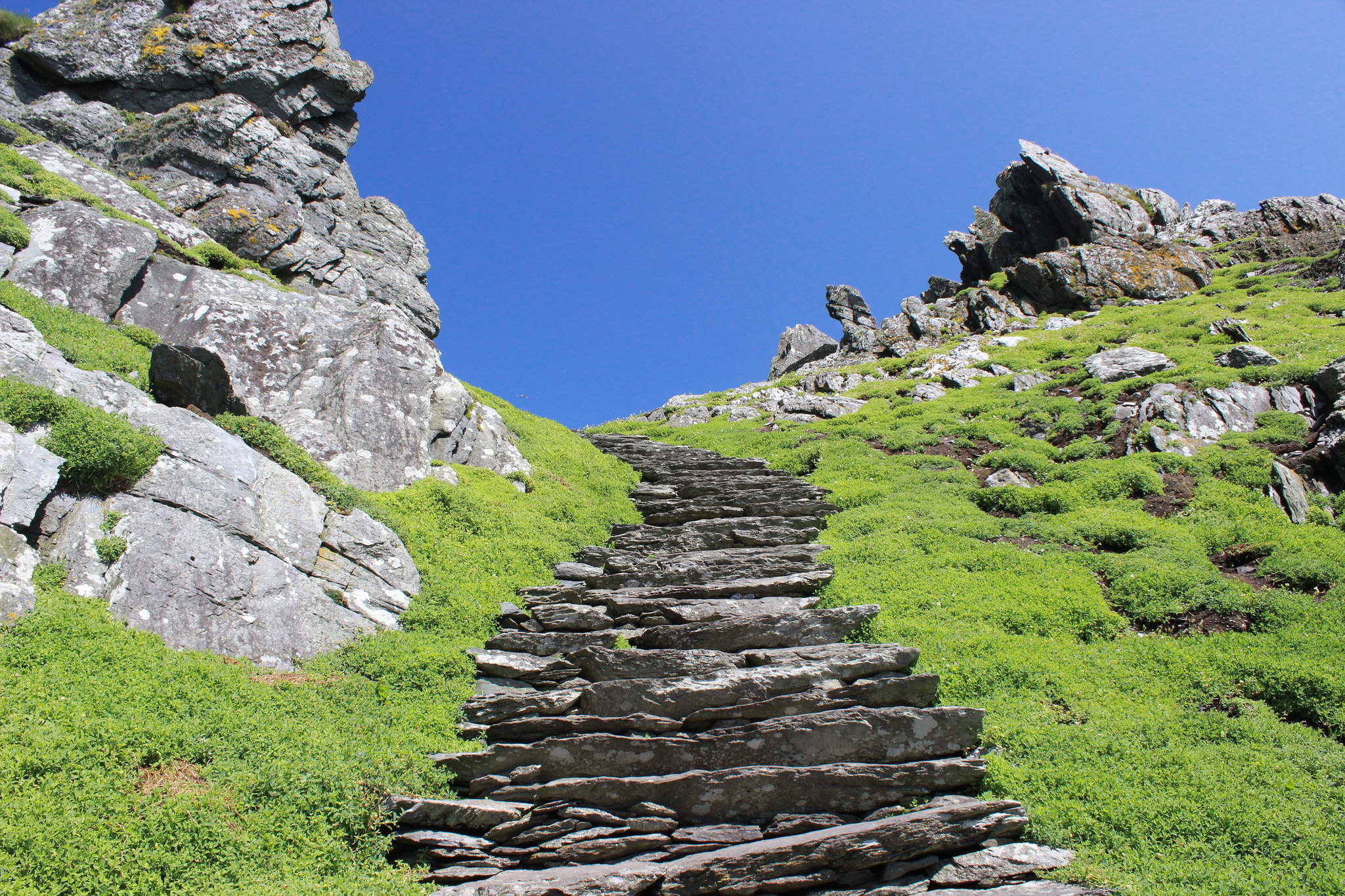 Skellig Michael, Ireland, Legendary past, Star Wars, 2050x1370 HD Desktop