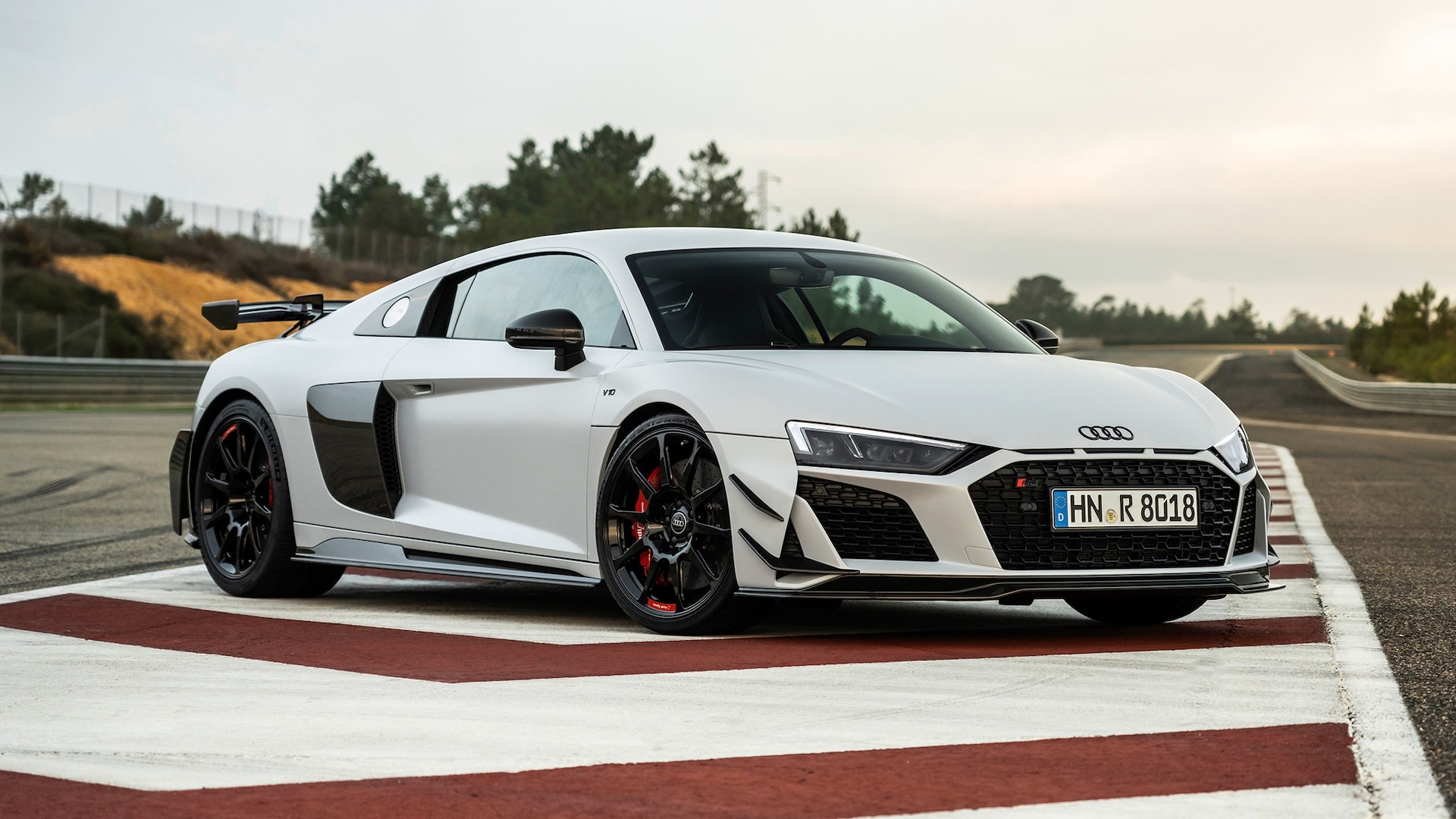 Audi R8 V10 GT RWD, racetrack kerb, carbon fiber aero package, Full HD Desktop wallpaper