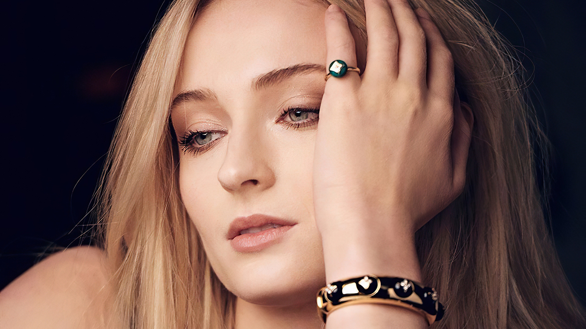 Sophie Turner, Louis Vuitton 2019, 4K wallpapers, Art of Mike Mignola, 1920x1080 Full HD Desktop