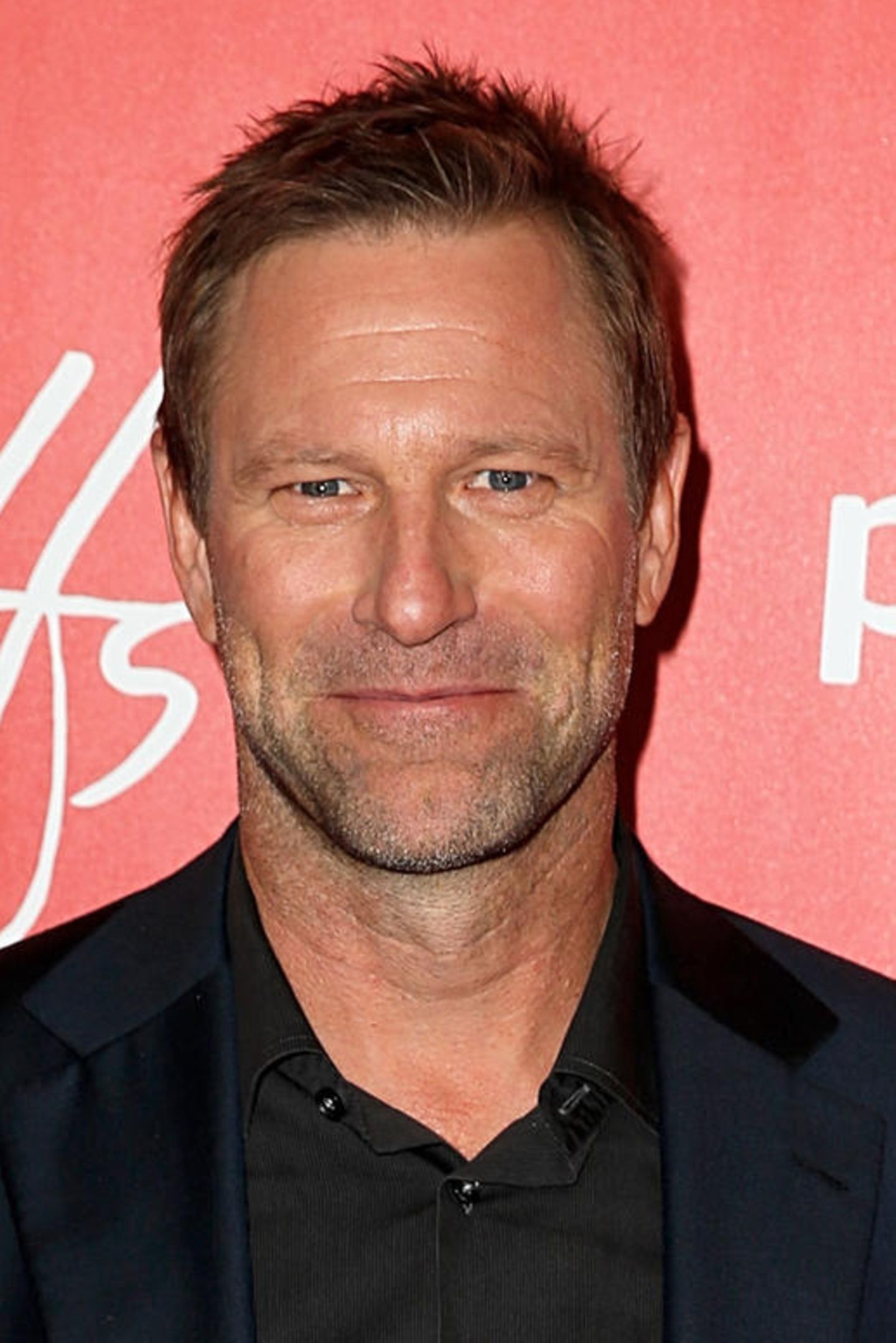 Aaron Eckhart, Movies, Starportrt news, Bilder, 1440x2160 HD Phone