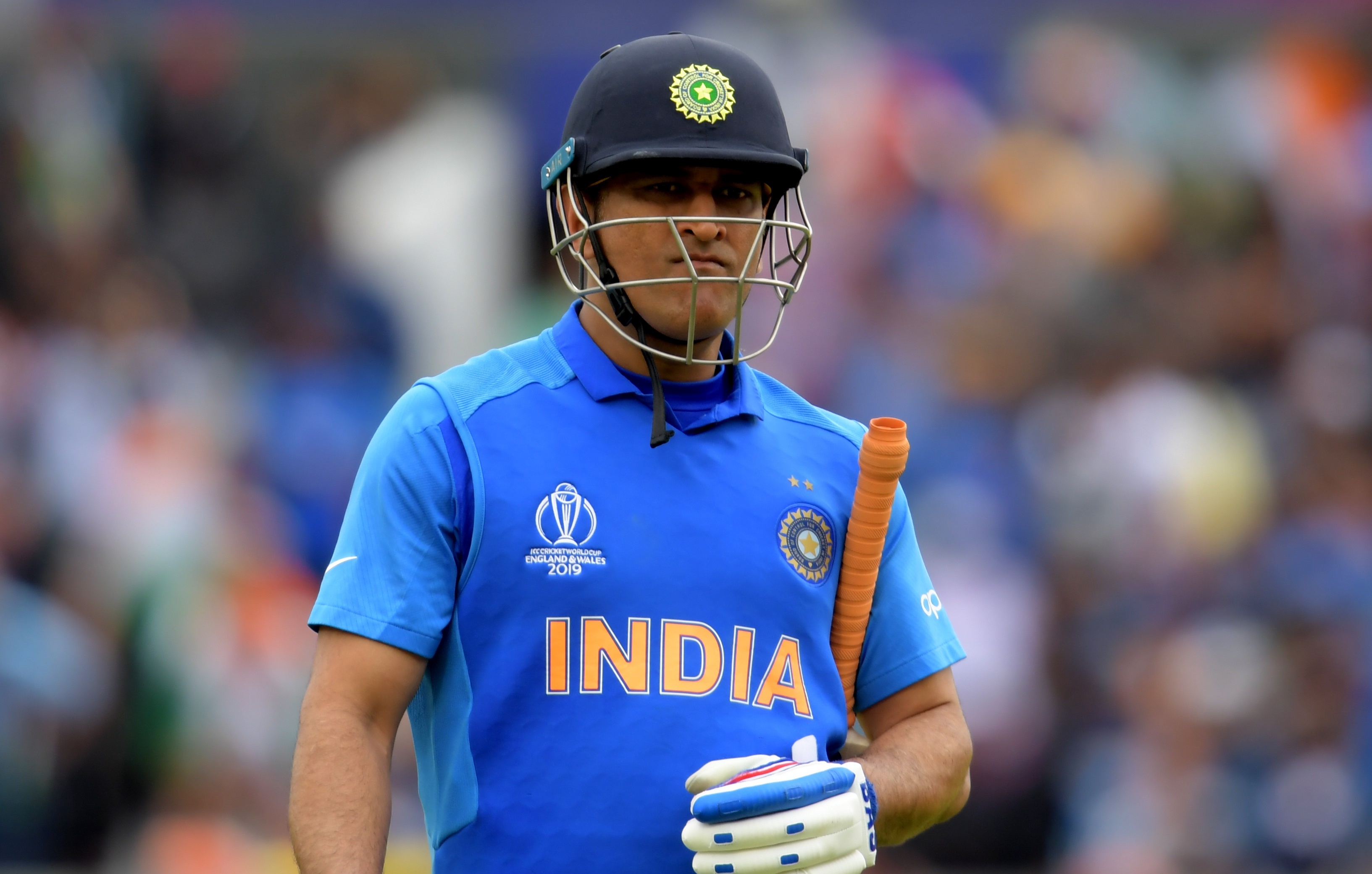 Mahendra Singh Dhoni, 2019 Cricket World Cup jersey, cricket batting helmet, HD Desktop wallpaper