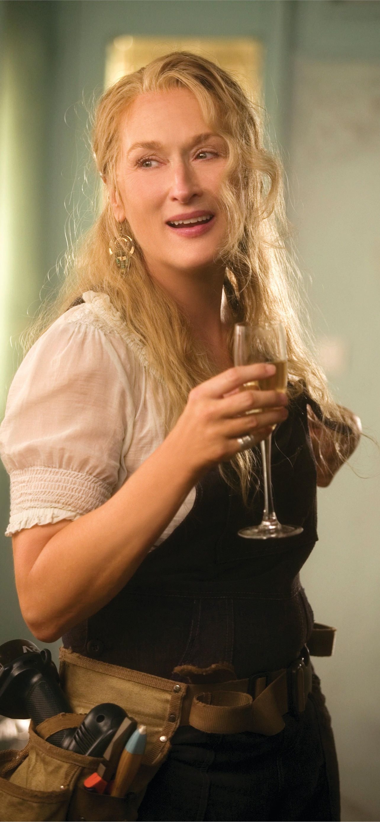 Donna Sheridan, Meryl Streep Wallpaper, 1290x2780 HD Phone