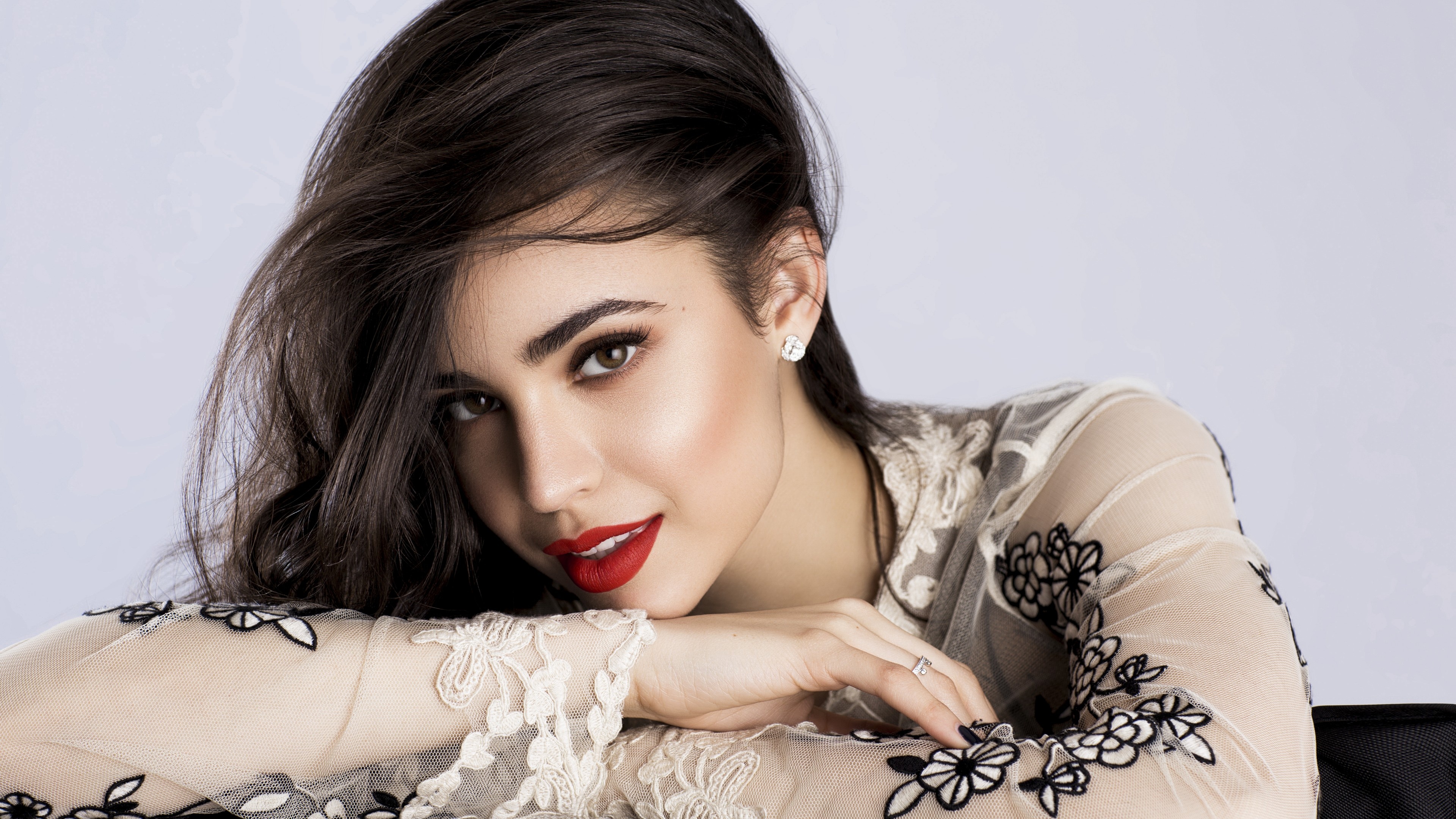 Sofia Carson, Beauty brunette, 5k celebrities, 17410, 3840x2160 4K Desktop